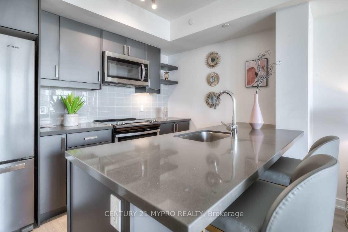 Photo 6 of Unit 3903, 50 Wellesley Street E, Toronto, Church-Yonge Corridor — HOMEH
