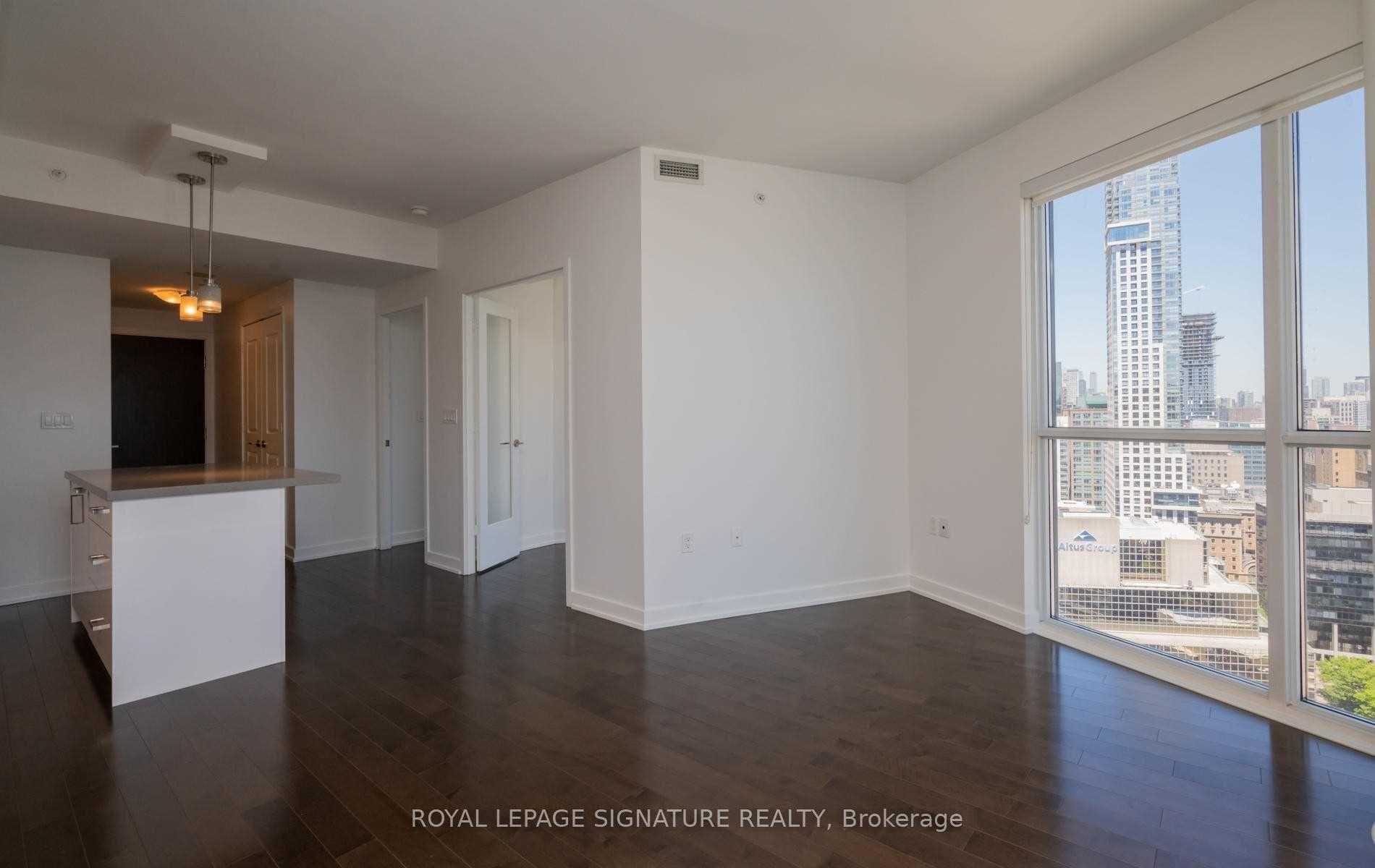 Photo 4 of Unit 2906, 1 The Esplanade Drive, Toronto, Waterfront Communities — HOMEH