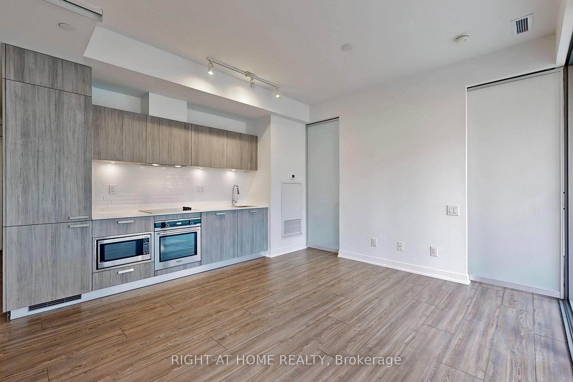 Photo 11 of Unit 401, 50 Charles Street E, Toronto, Church-Yonge Corridor — HOMEH