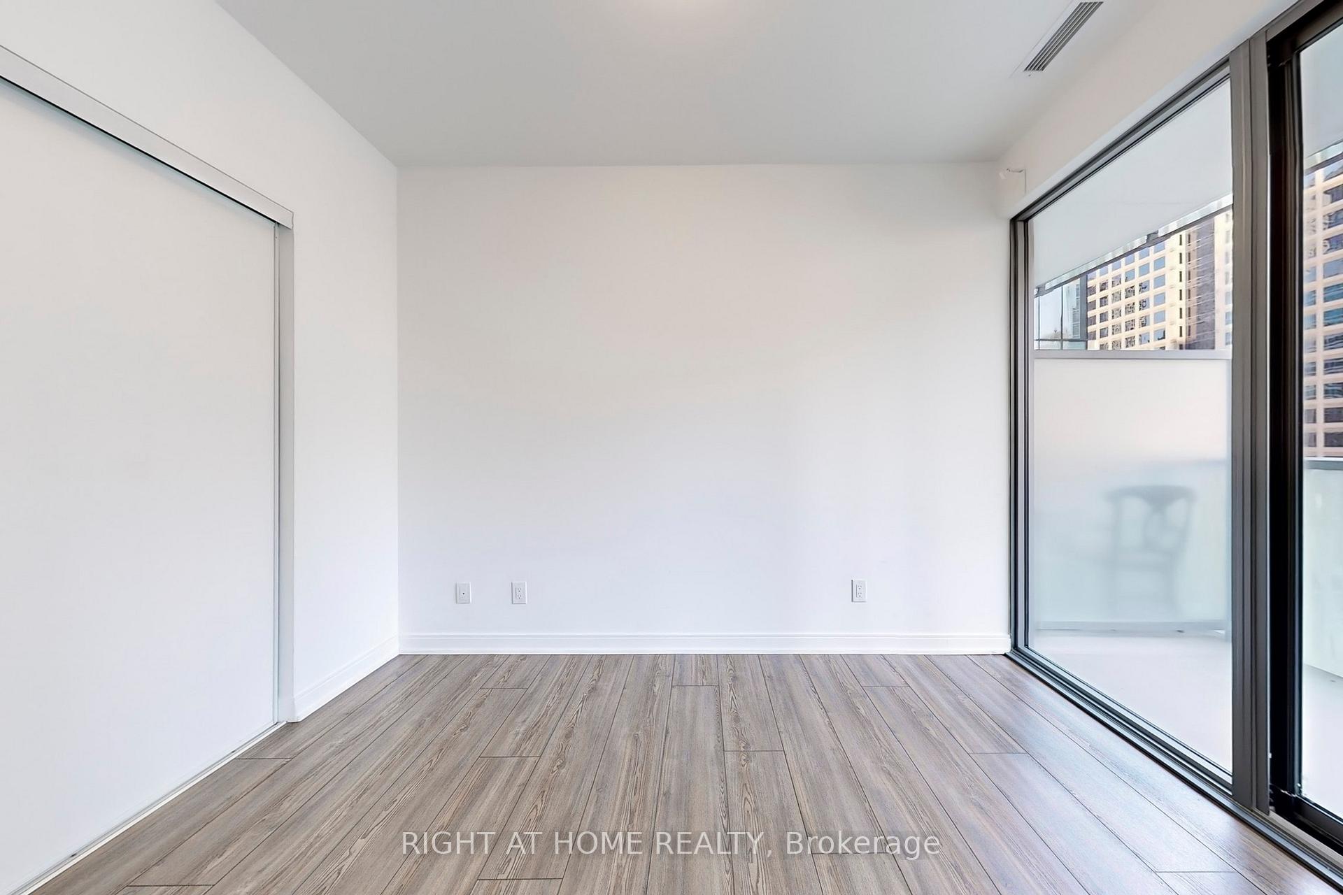 Photo 17 of Unit 401, 50 Charles Street E, Toronto, Church-Yonge Corridor — HOMEH