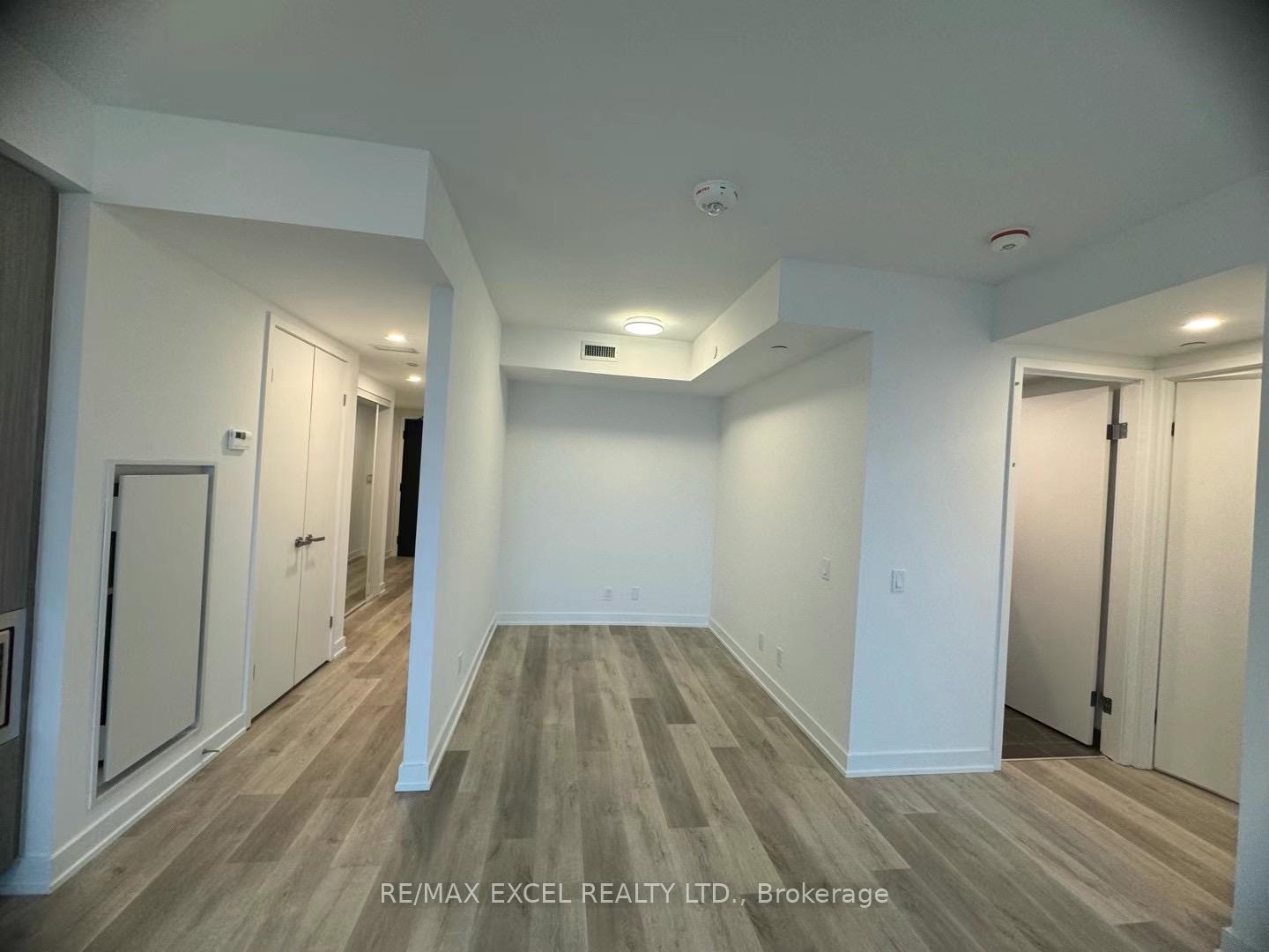 Photo 4 of Unit 3301, 88 Queen Street E, Toronto, Church-Yonge Corridor — HOMEH