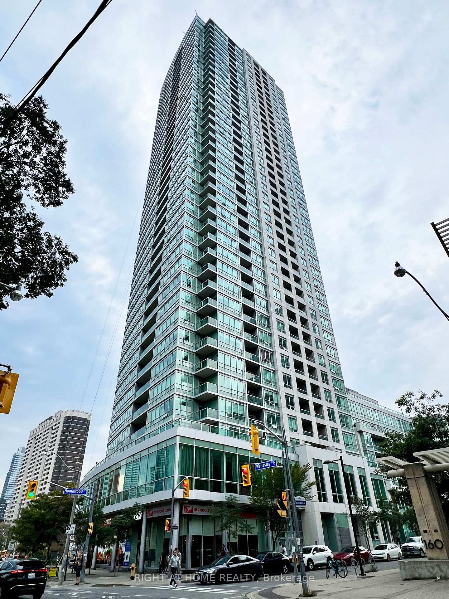 Front of Unit 2710, 120 Homewood Avenue