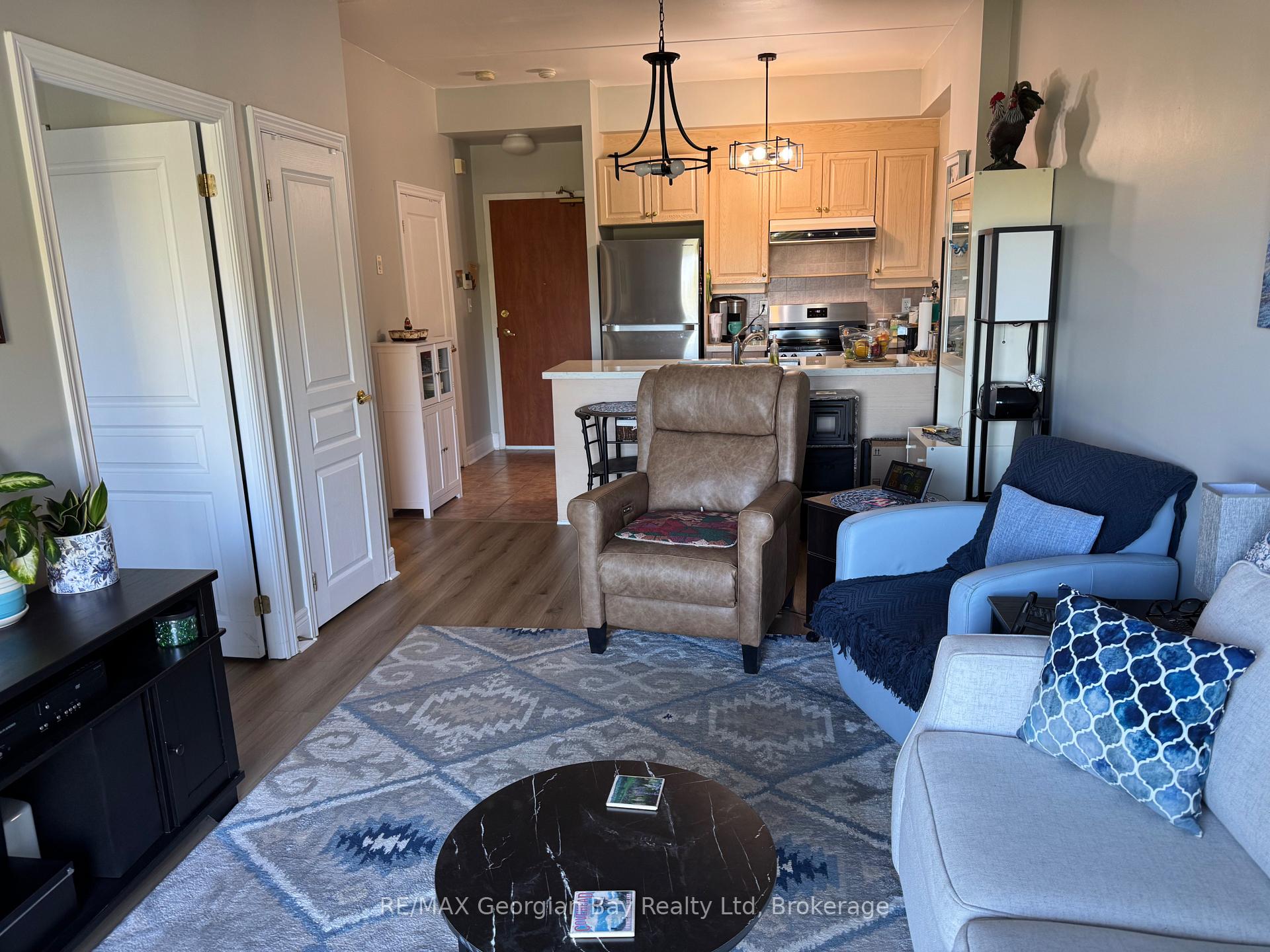 Photo 3 of Unit 103, 280 Aberdeen Boulevard, Midland — HOMEH