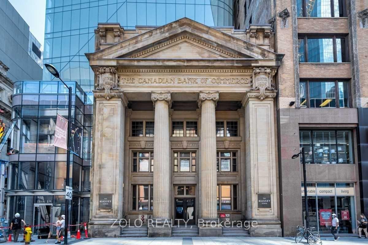 Photo 2 of Unit 5202, 197 Yonge Street, Toronto, Church-Yonge Corridor — HOMEH