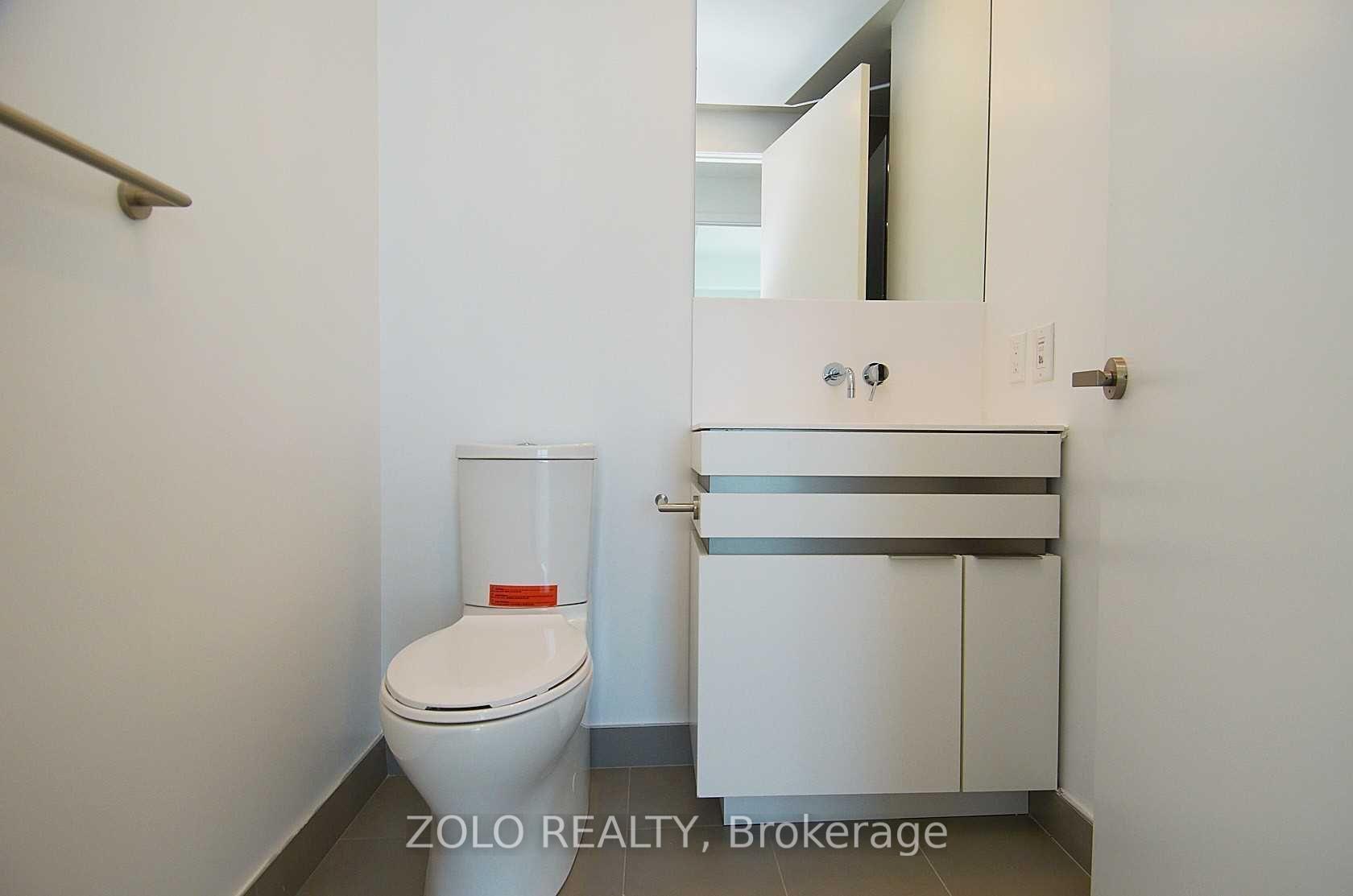 Photo 23 of Unit 5202, 197 Yonge Street, Toronto, Church-Yonge Corridor — HOMEH