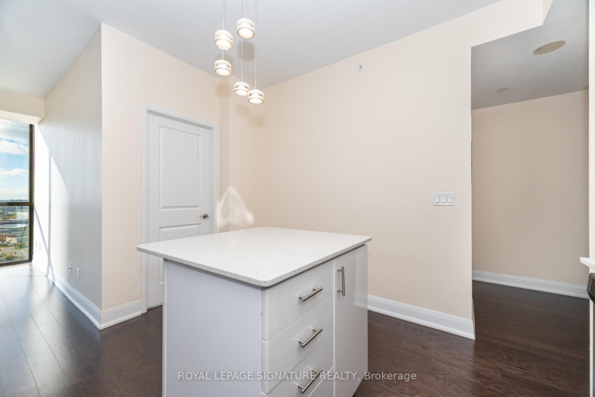 Photo 10 of Unit 1503, 2900 Hwy 7, Vaughan, Concord — HOMEH