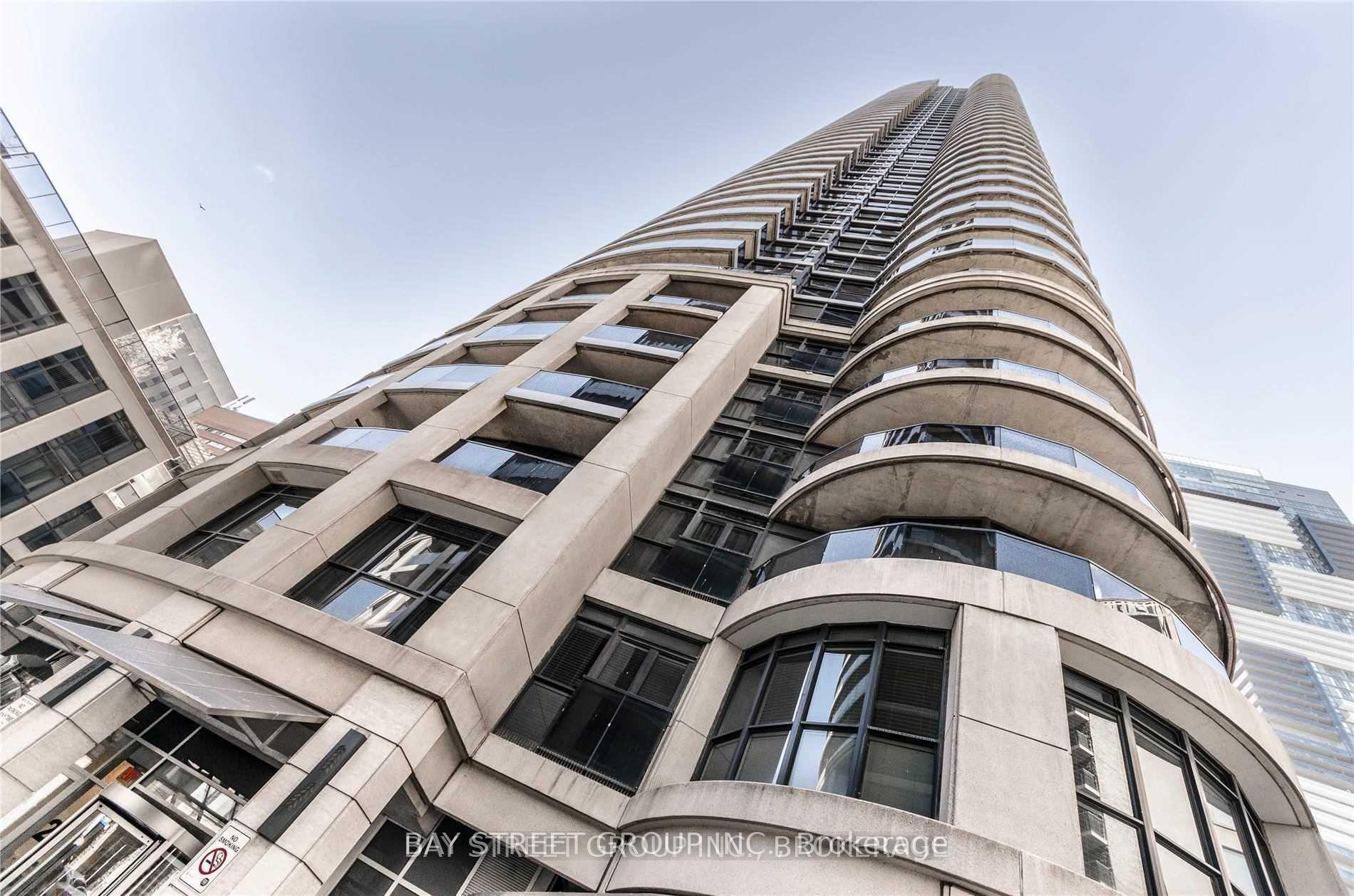 Photo 2 of Unit 3408, 21 Carlton Street, Toronto, Church-Yonge Corridor — HOMEH