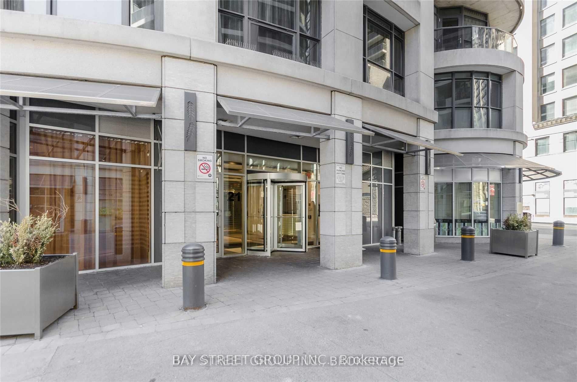 Photo 3 of Unit 3408, 21 Carlton Street, Toronto, Church-Yonge Corridor — HOMEH