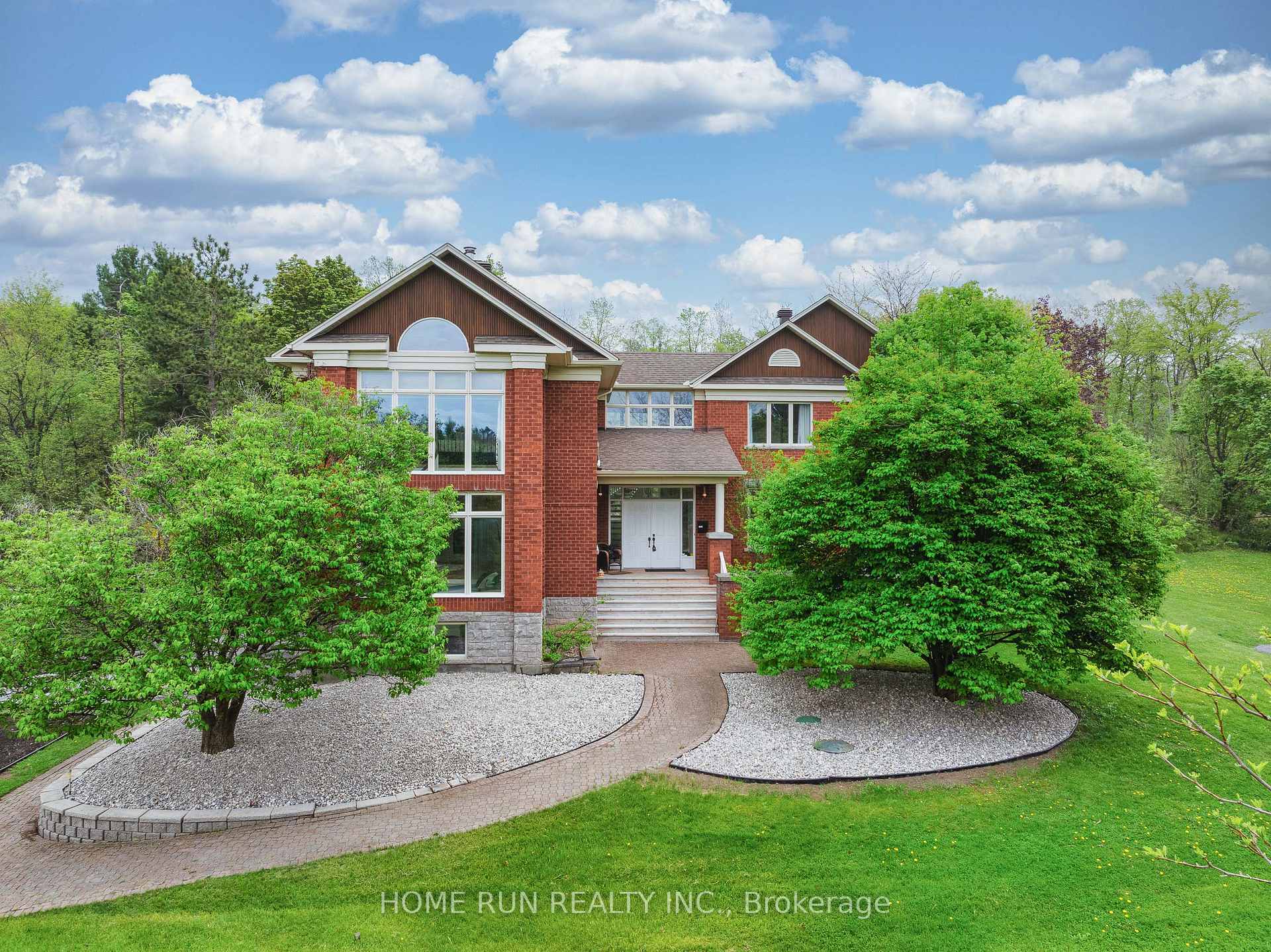 Photo 1 of 112 Lochcarron Crescent, Ottawa, Huntley Ward (South East) — HOMEH