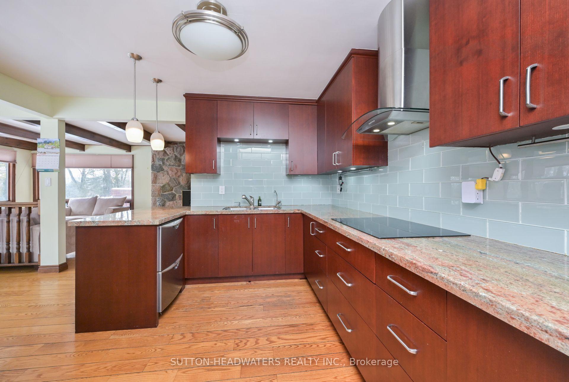 Photo 6 of 10 Cedar Drive, Caledon, Rural Caledon — HOMEH