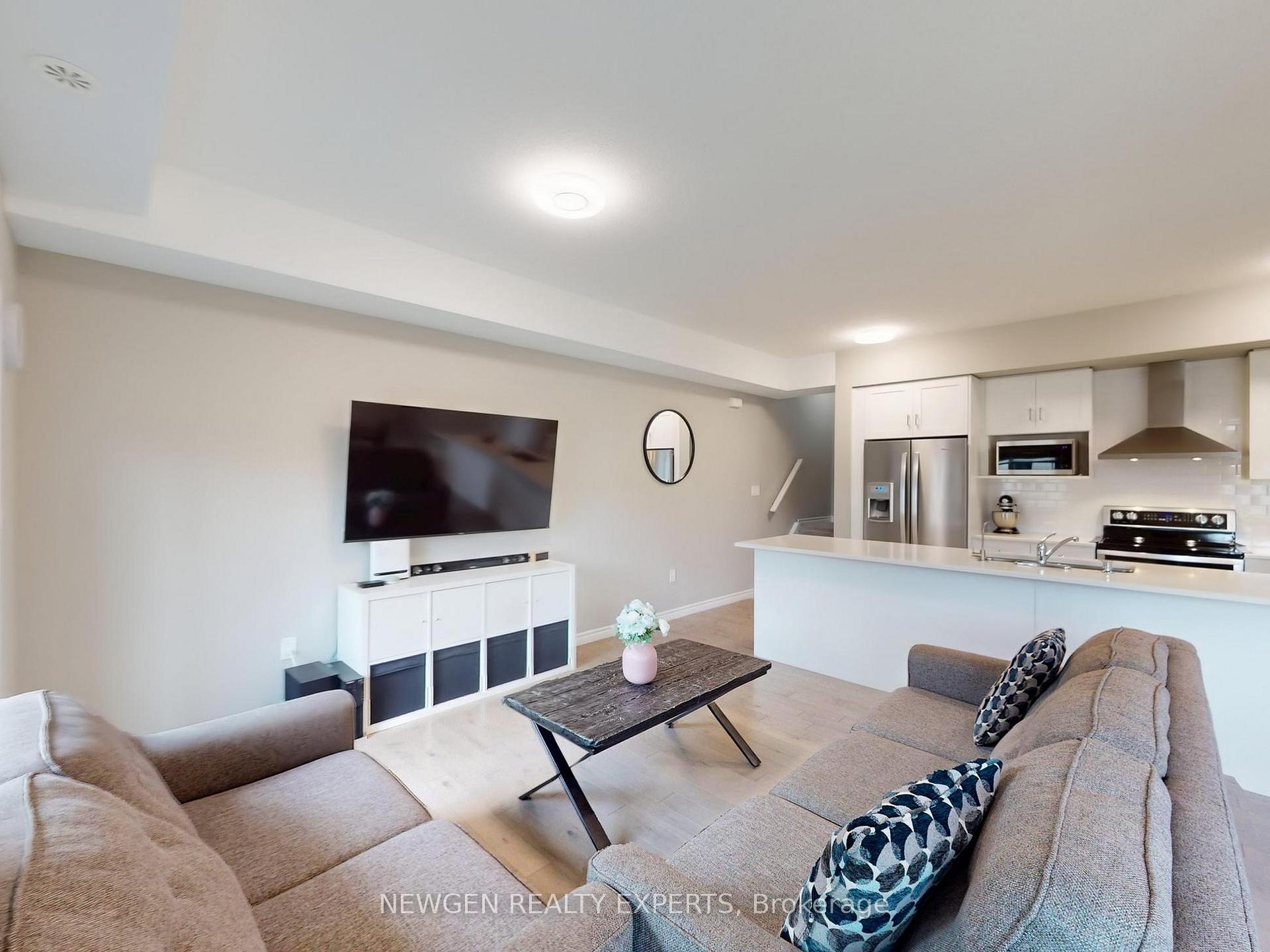Photo 5 of Unit 48, 107 Westra Drive, Guelph/Eramosa, Rural Guelph/Eramosa West — HOMEH