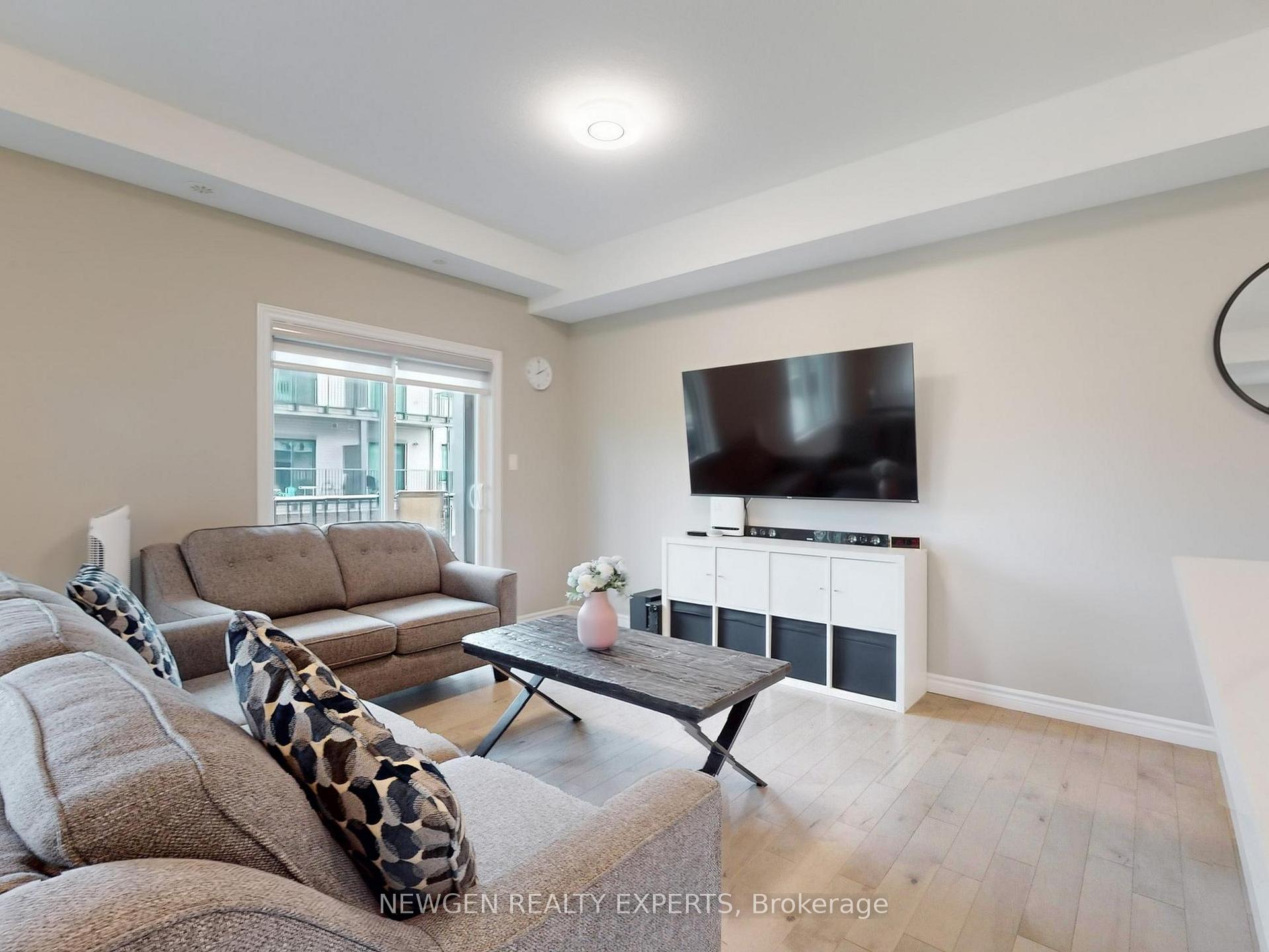 Photo 6 of Unit 48, 107 Westra Drive, Guelph/Eramosa, Rural Guelph/Eramosa West — HOMEH
