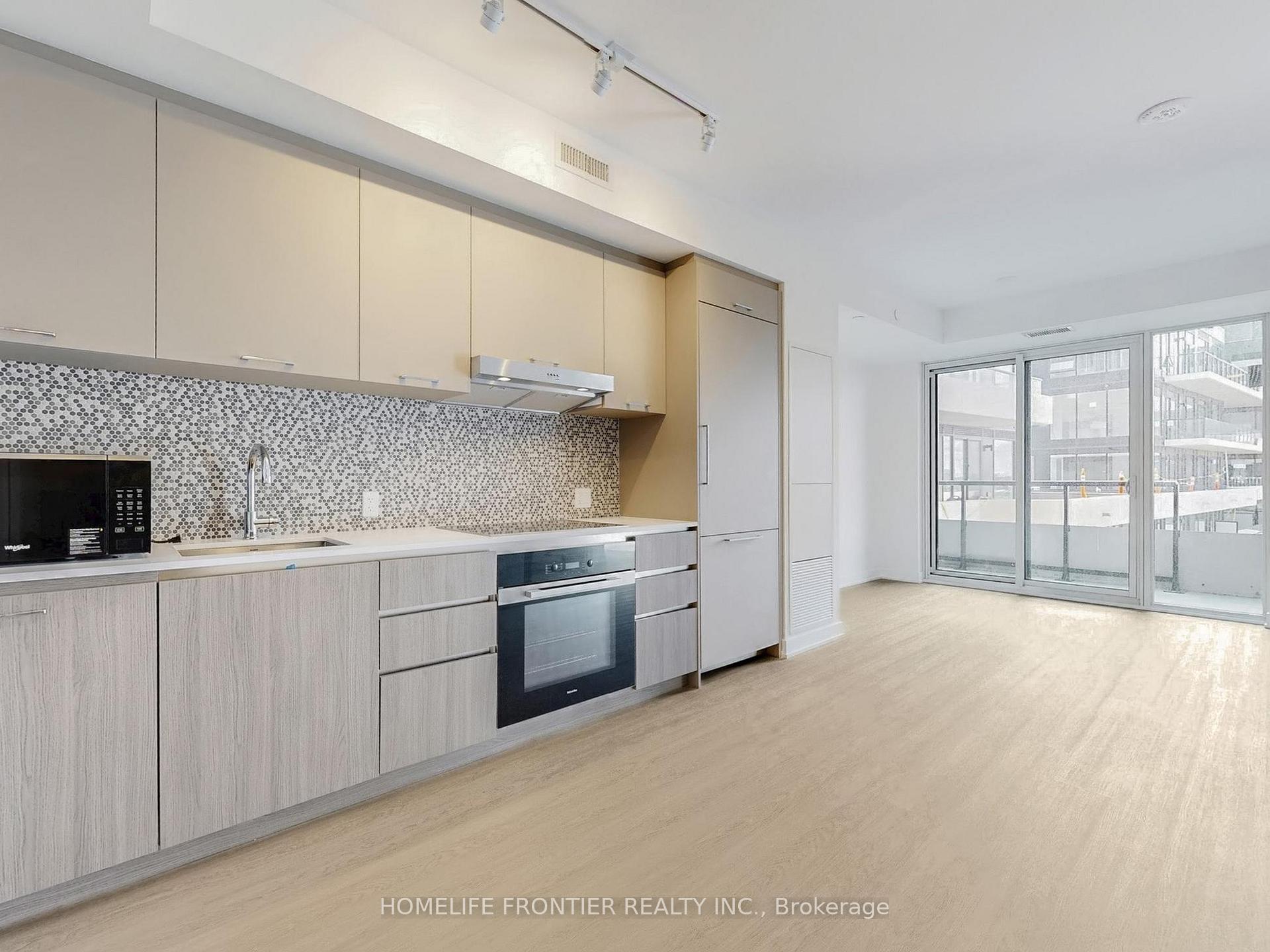 Photo 4 of Unit 802, 8188 Yonge Street, Vaughan, Uplands — HOMEH
