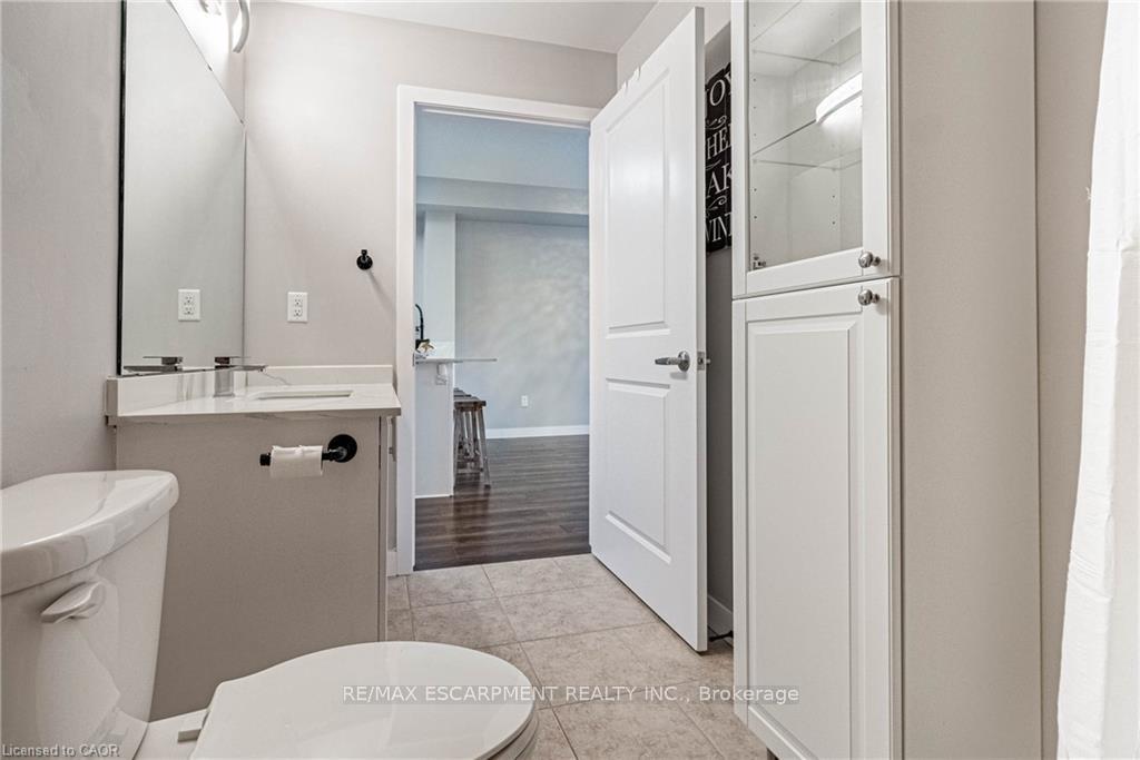 Photo 20 of Unit 321, 35 Southshore Crescent, Hamilton, Stoney Creek — HOMEH