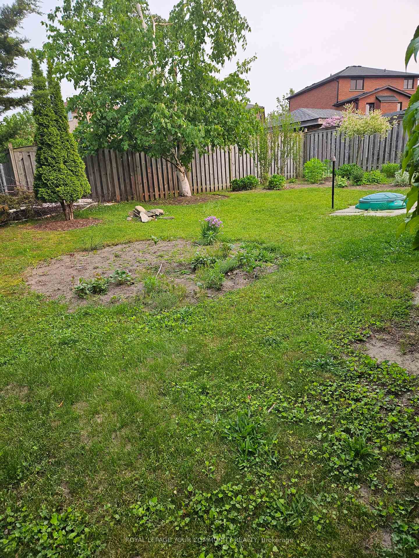 Photo 11 of 223 Livingstone Street E, Barrie, Little Lake — HOMEH