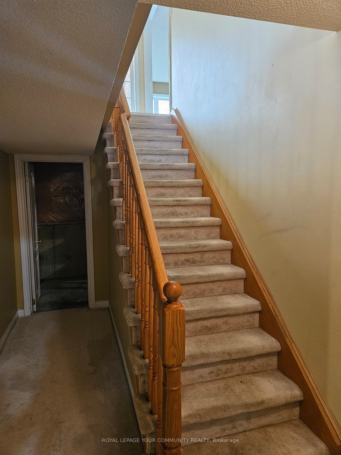 Photo 15 of 223 Livingstone Street E, Barrie, Little Lake — HOMEH