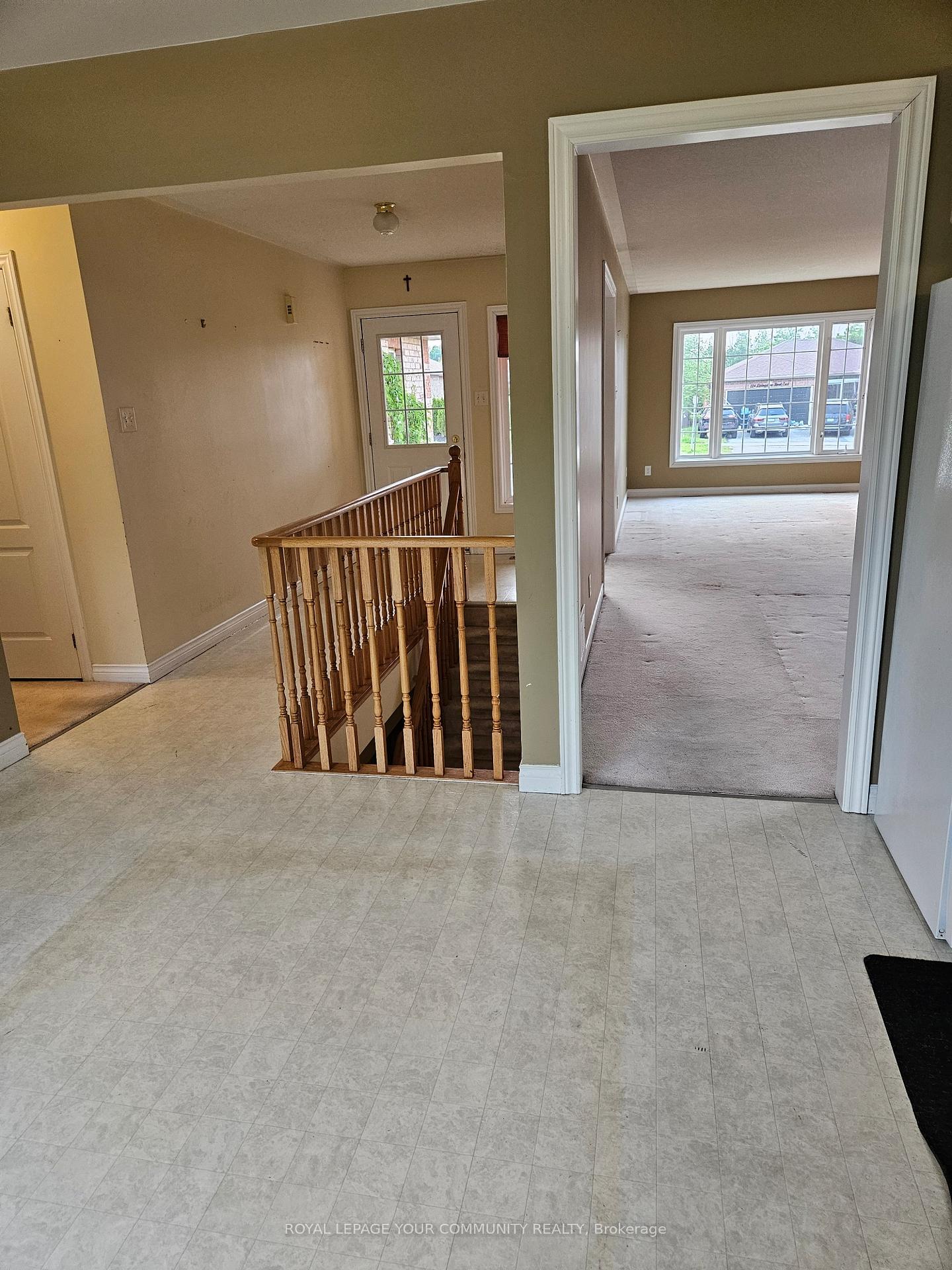 Photo 17 of 223 Livingstone Street E, Barrie, Little Lake — HOMEH