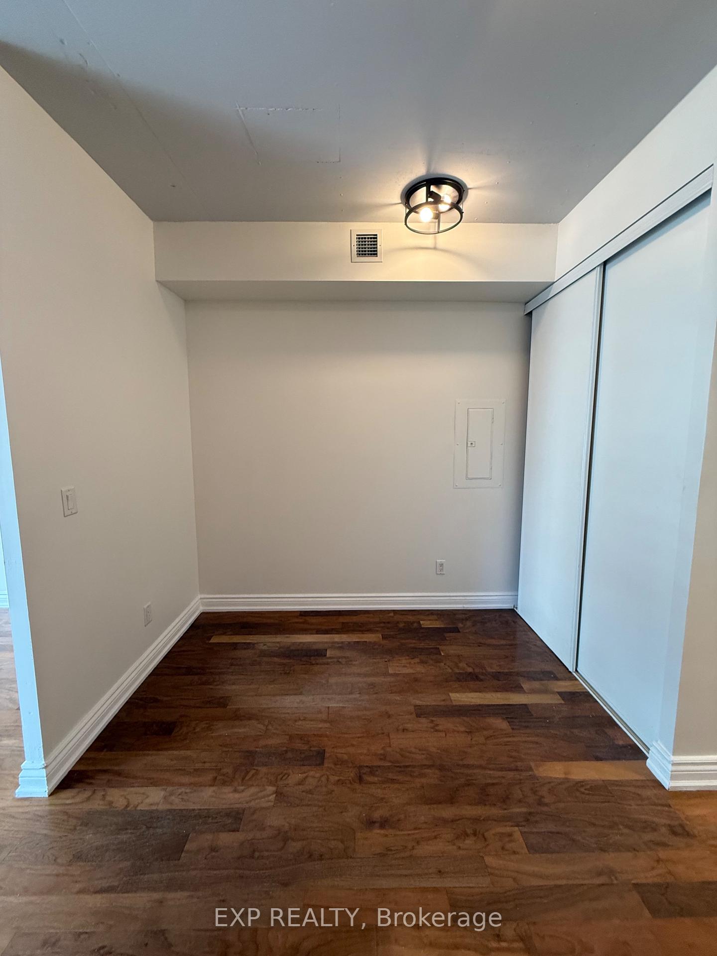 Photo 8 of Unit 602, 220 Victoria Street, Toronto, Church-Yonge Corridor — HOMEH