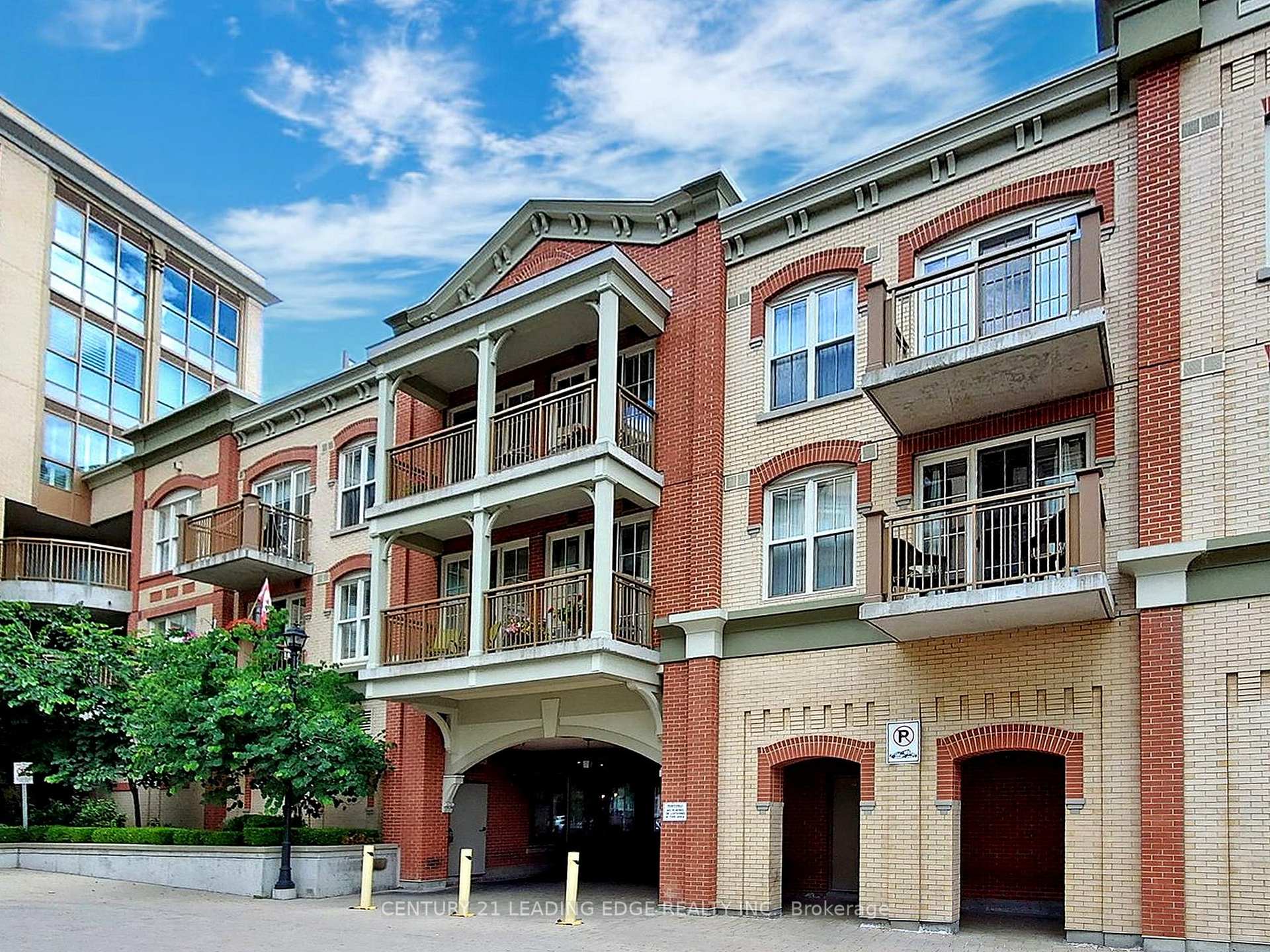 Photo 3 of Unit 303, 68 Main Street N, Markham, Old Markham Village — HOMEH