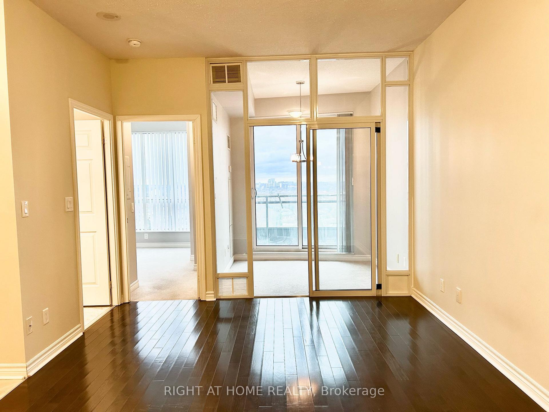 Front of Unit 1901, 18 Holmes Avenue