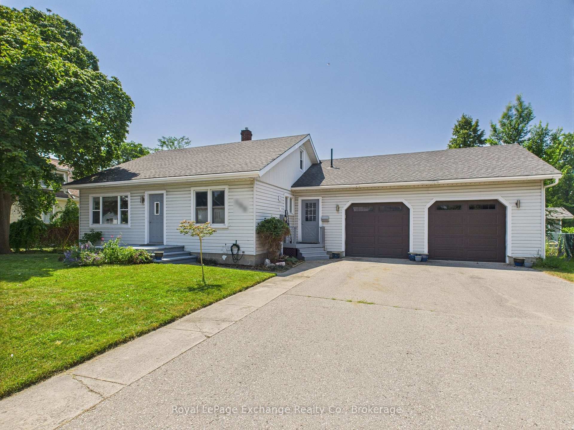 Front of 152 Bayfield Road