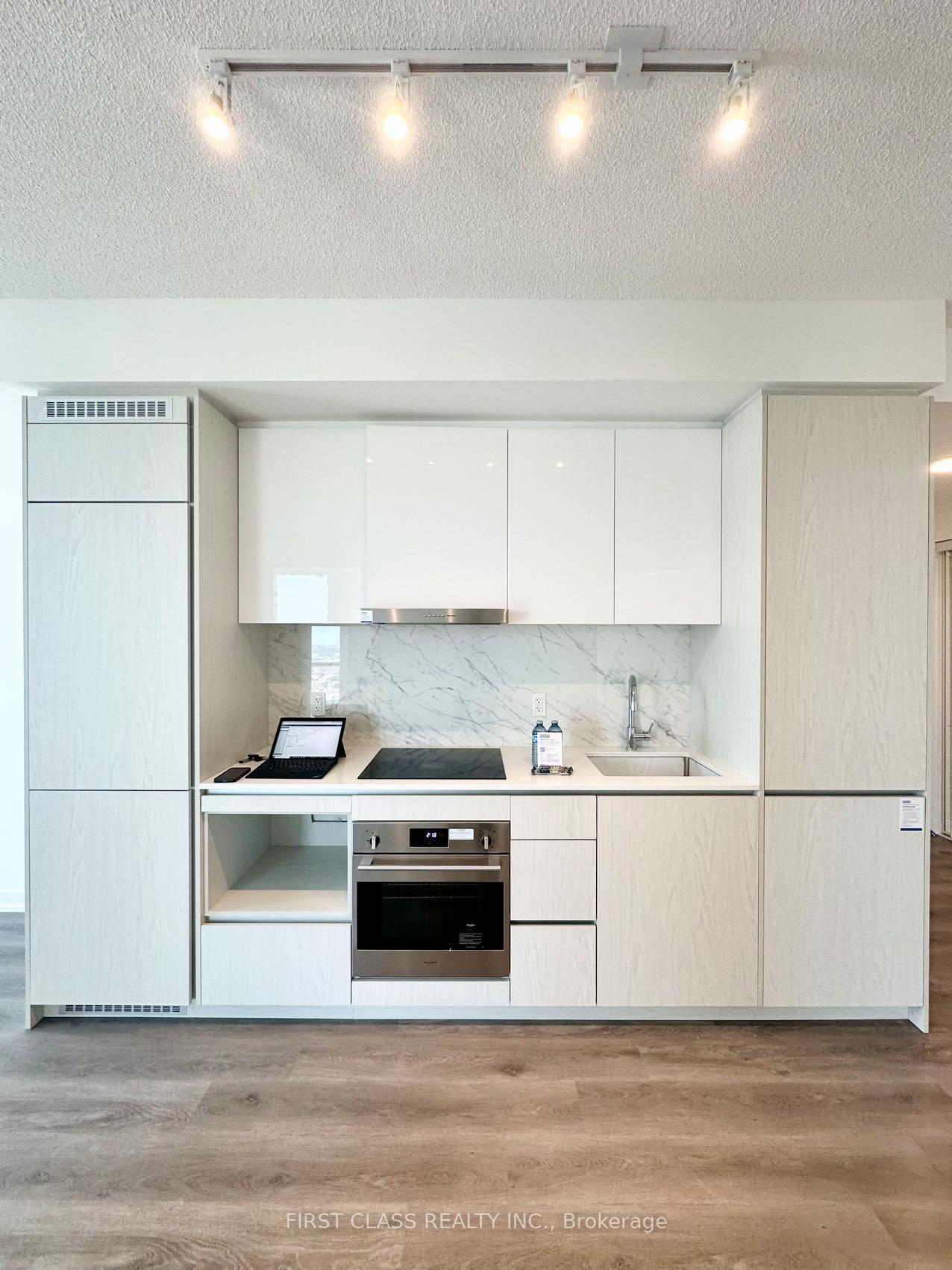 Photo 3 of Unit 3310, 28 Interchange Way, Vaughan, Vaughan Corporate Centre — HOMEH