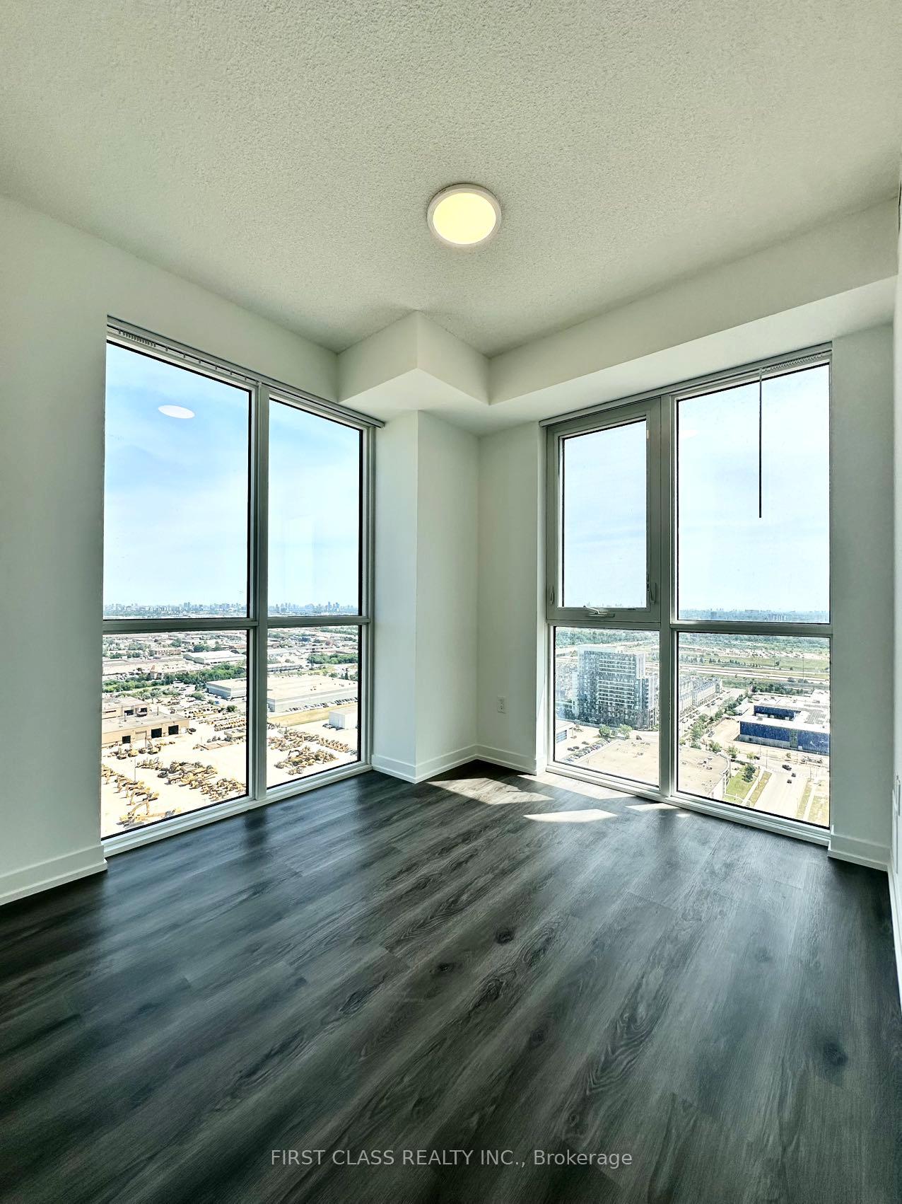 Photo 5 of Unit 3310, 28 Interchange Way, Vaughan, Vaughan Corporate Centre — HOMEH