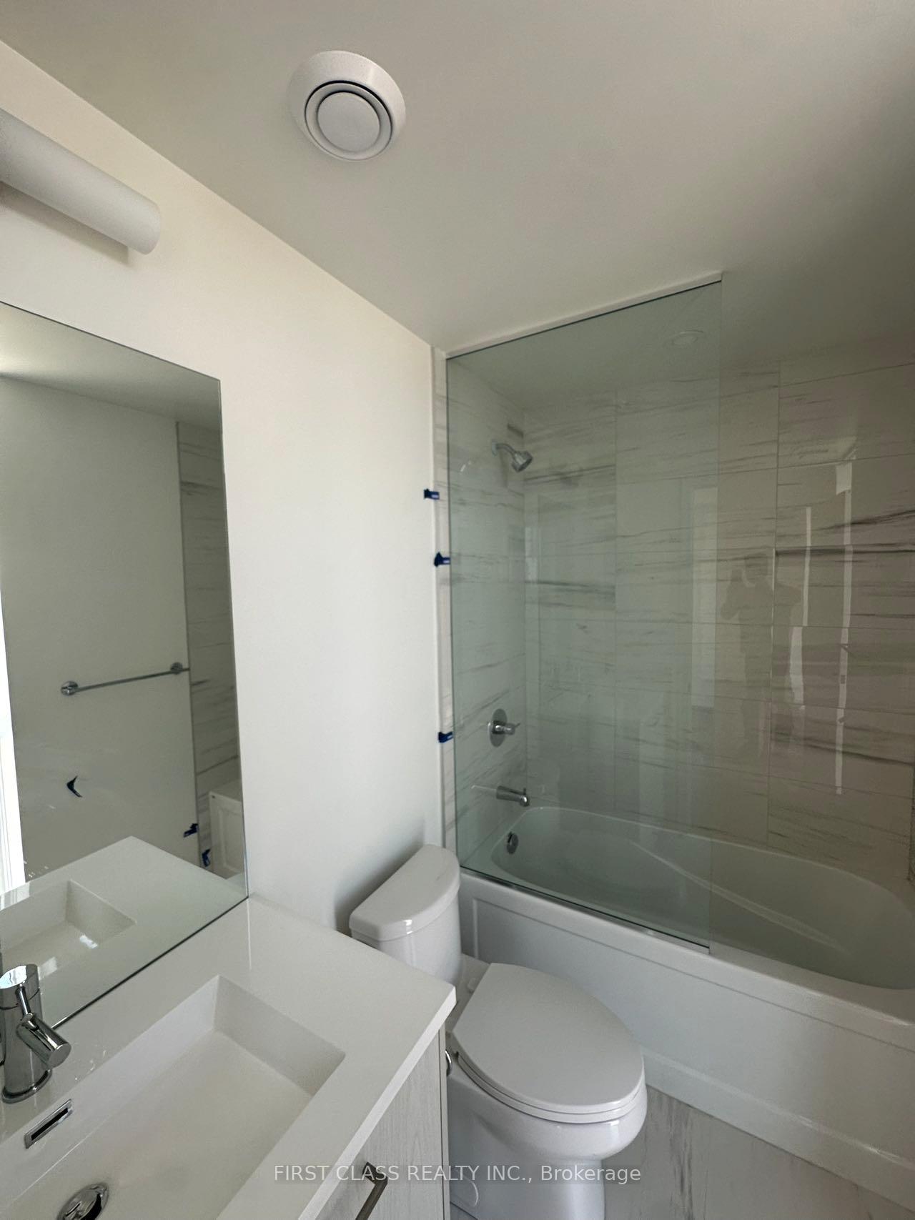 Photo 8 of Unit 3310, 28 Interchange Way, Vaughan, Vaughan Corporate Centre — HOMEH