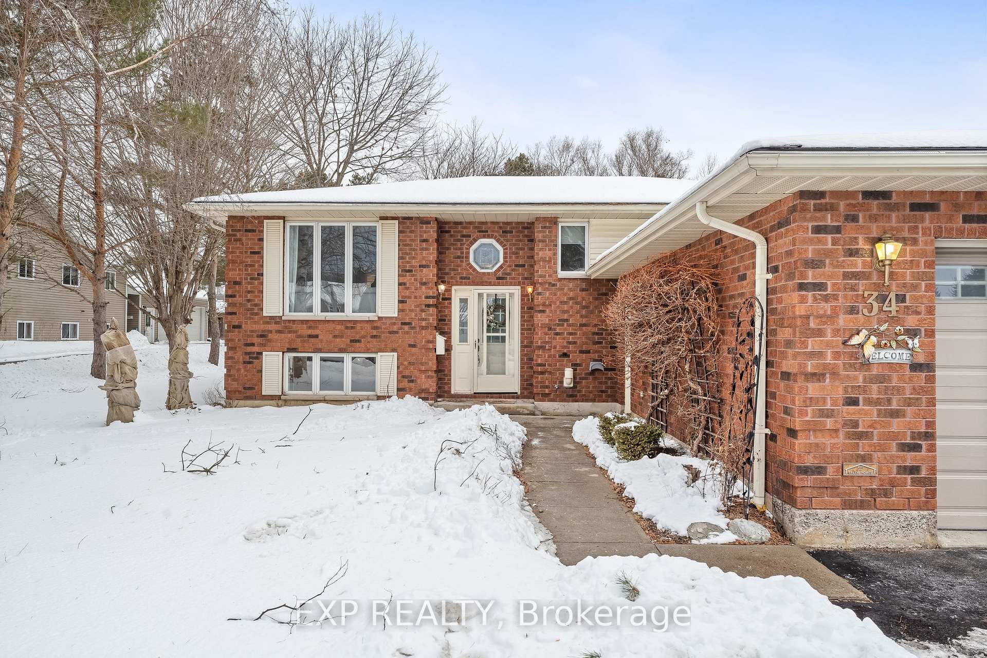 Photo 3 of 34 Butler Street W, Brighton — HOMEH