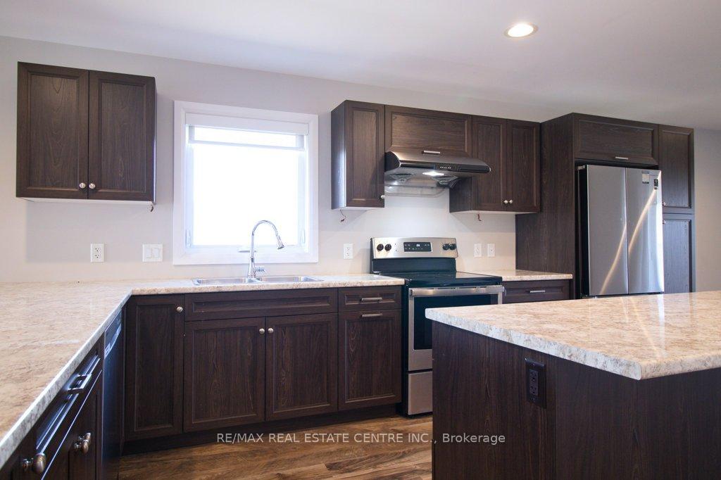 Photo 8 of 234 Manning Drive, Chatham-Kent, Chatham — HOMEH