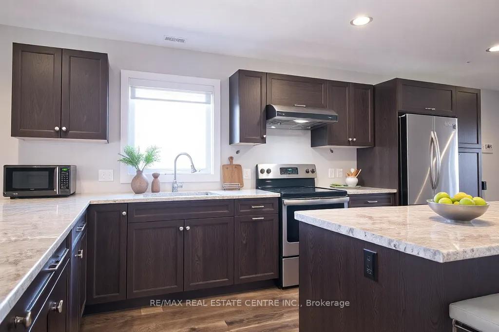 Photo 9 of 234 Manning Drive, Chatham-Kent, Chatham — HOMEH