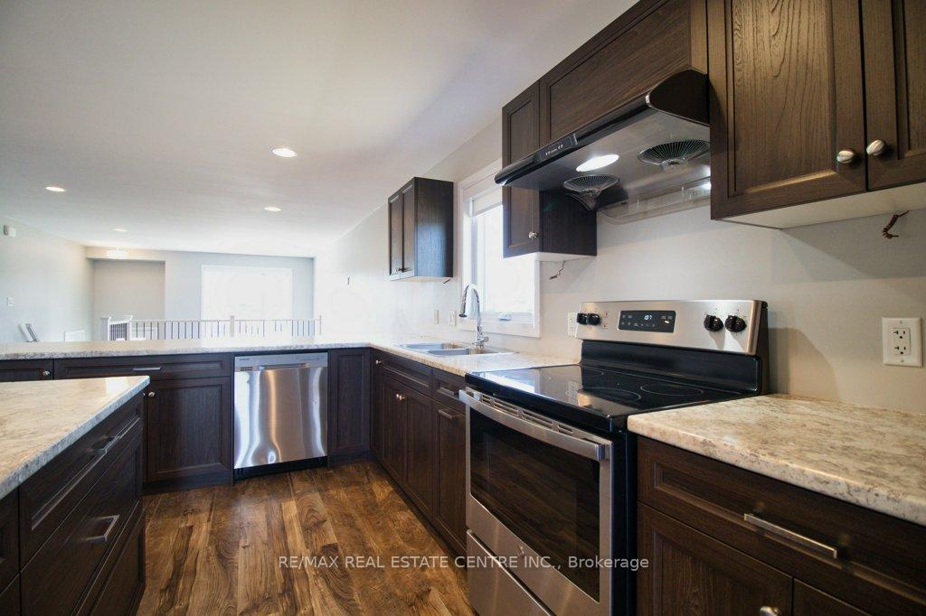 Photo 10 of 234 Manning Drive, Chatham-Kent, Chatham — HOMEH