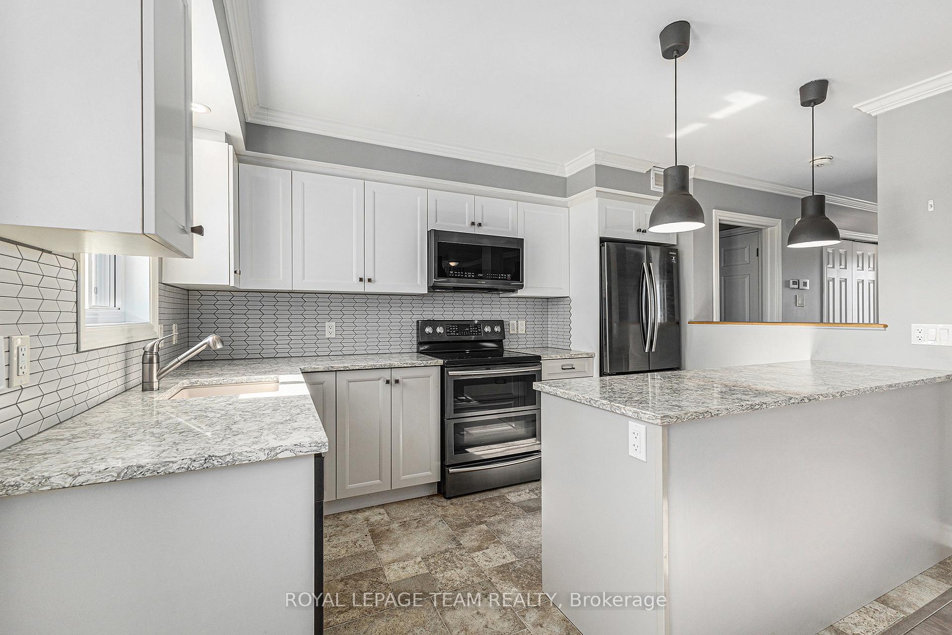Photo 11 of 2833 Dunrobin Road, Ottawa, Dunrobin — HOMEH
