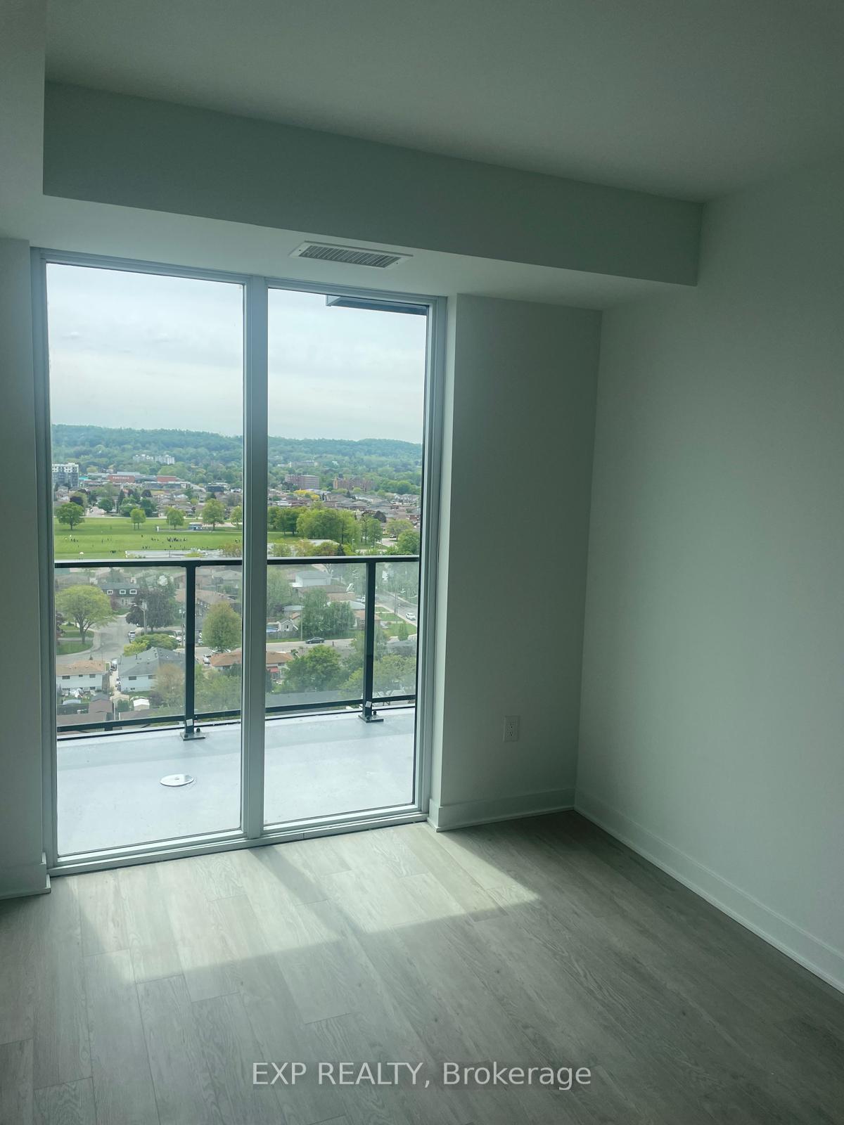 Photo 7 of Unit 1519, 2782 Barton Street E, Hamilton, Riverdale — HOMEH