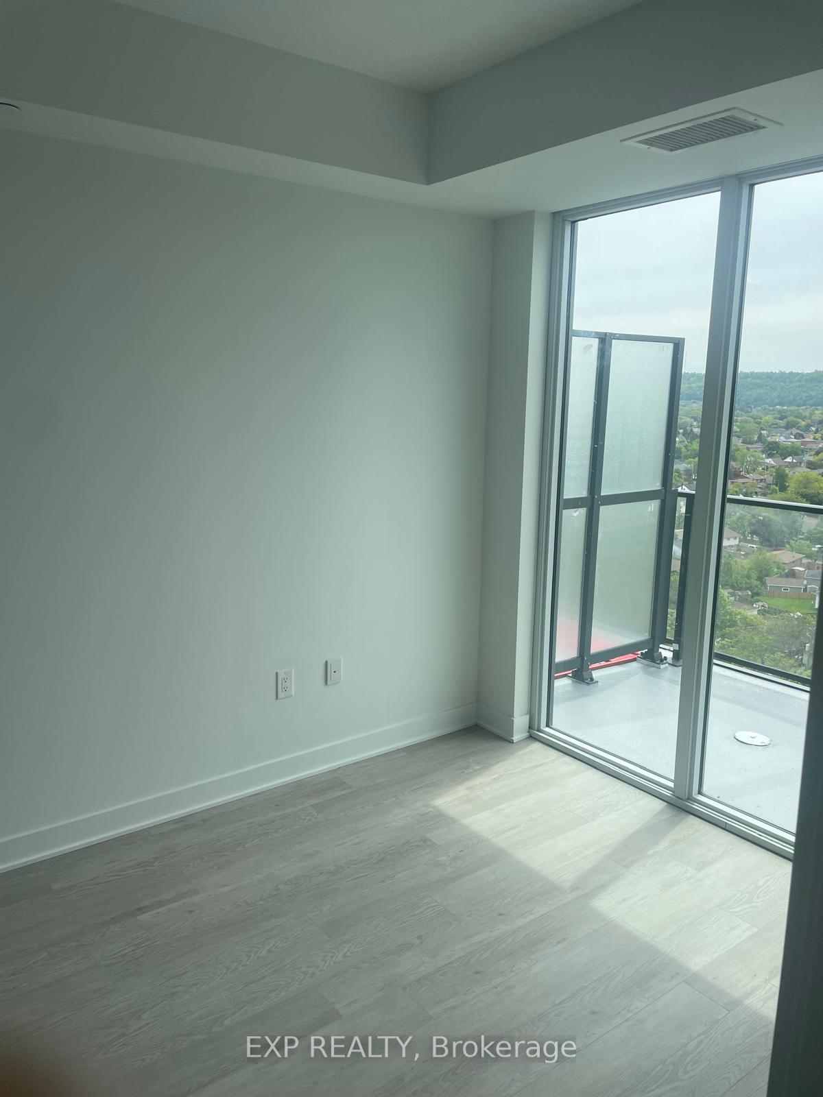 Photo 8 of Unit 1519, 2782 Barton Street E, Hamilton, Riverdale — HOMEH