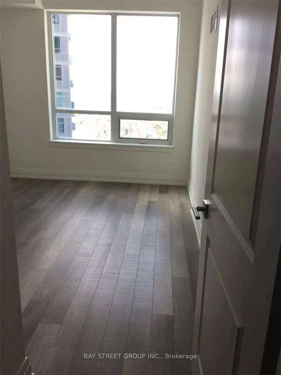 Photo 3 of Unit 2210, 7165 Yonge Street, Markham, Thornhill — HOMEH