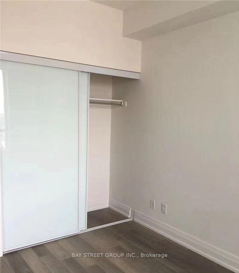 Photo 4 of Unit 2210, 7165 Yonge Street, Markham, Thornhill — HOMEH