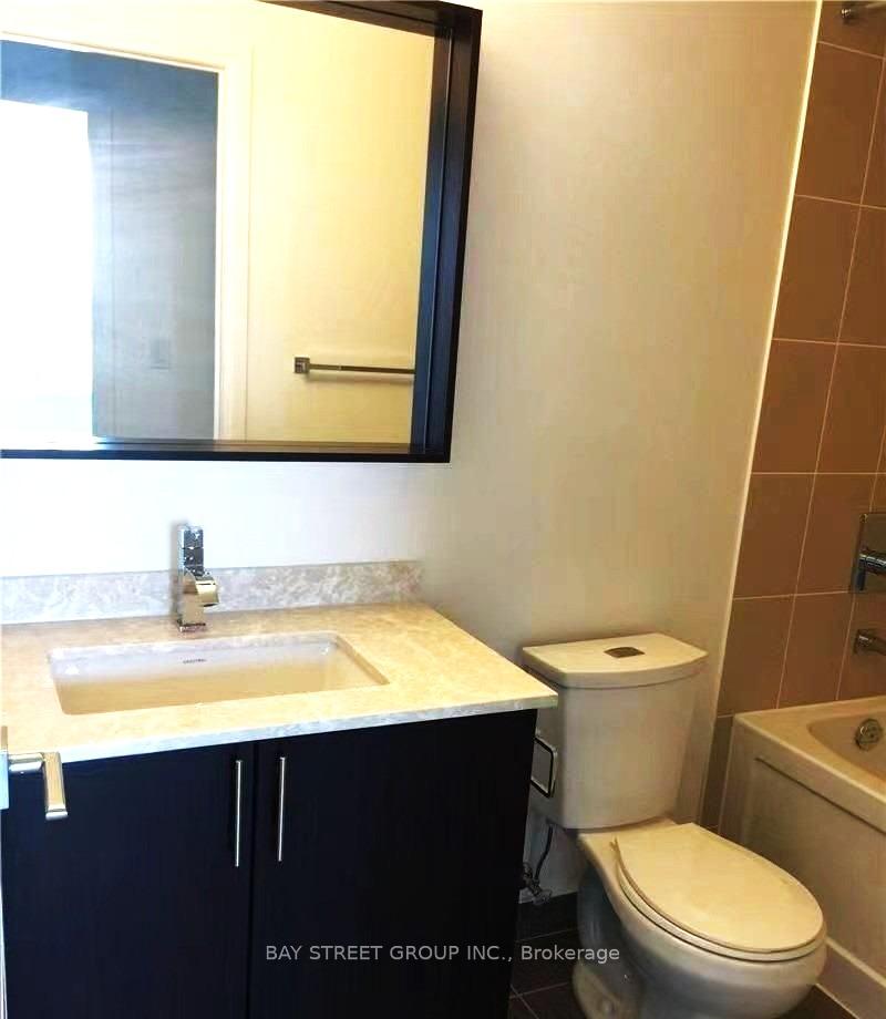 Photo 6 of Unit 2210, 7165 Yonge Street, Markham, Thornhill — HOMEH