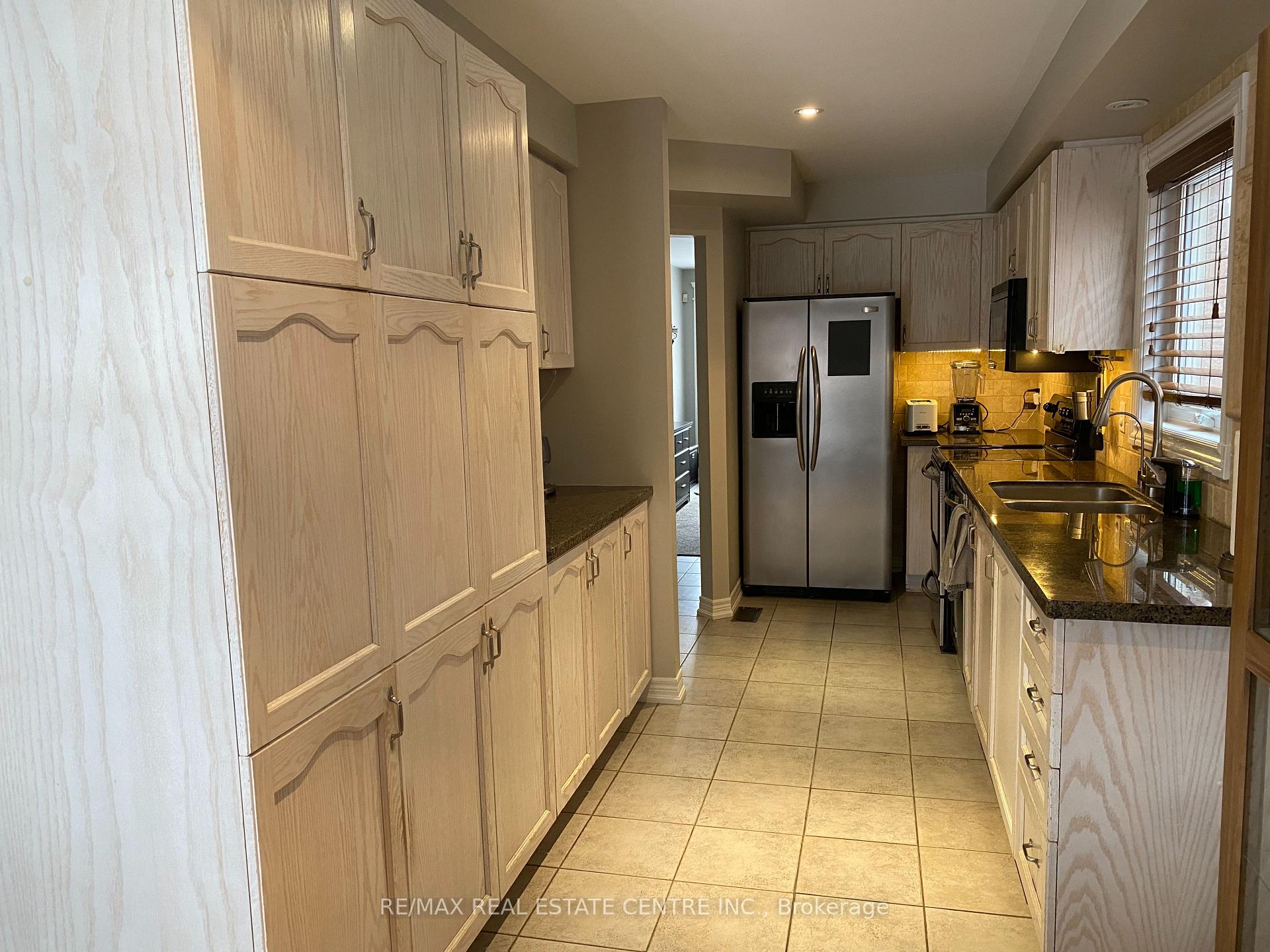 Photo 8 of 76 Hanton Crescent, Caledon, Bolton East — HOMEH