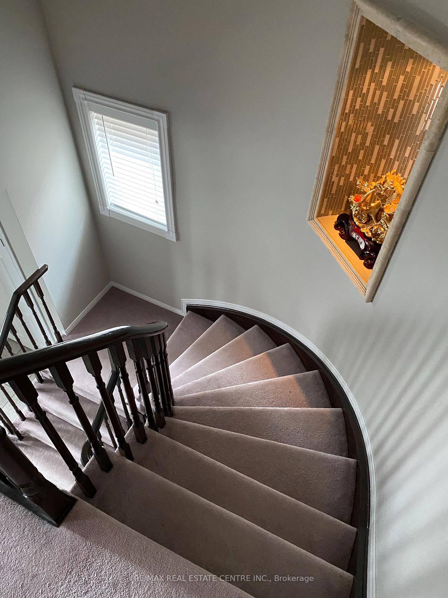 Photo 10 of 76 Hanton Crescent, Caledon, Bolton East — HOMEH