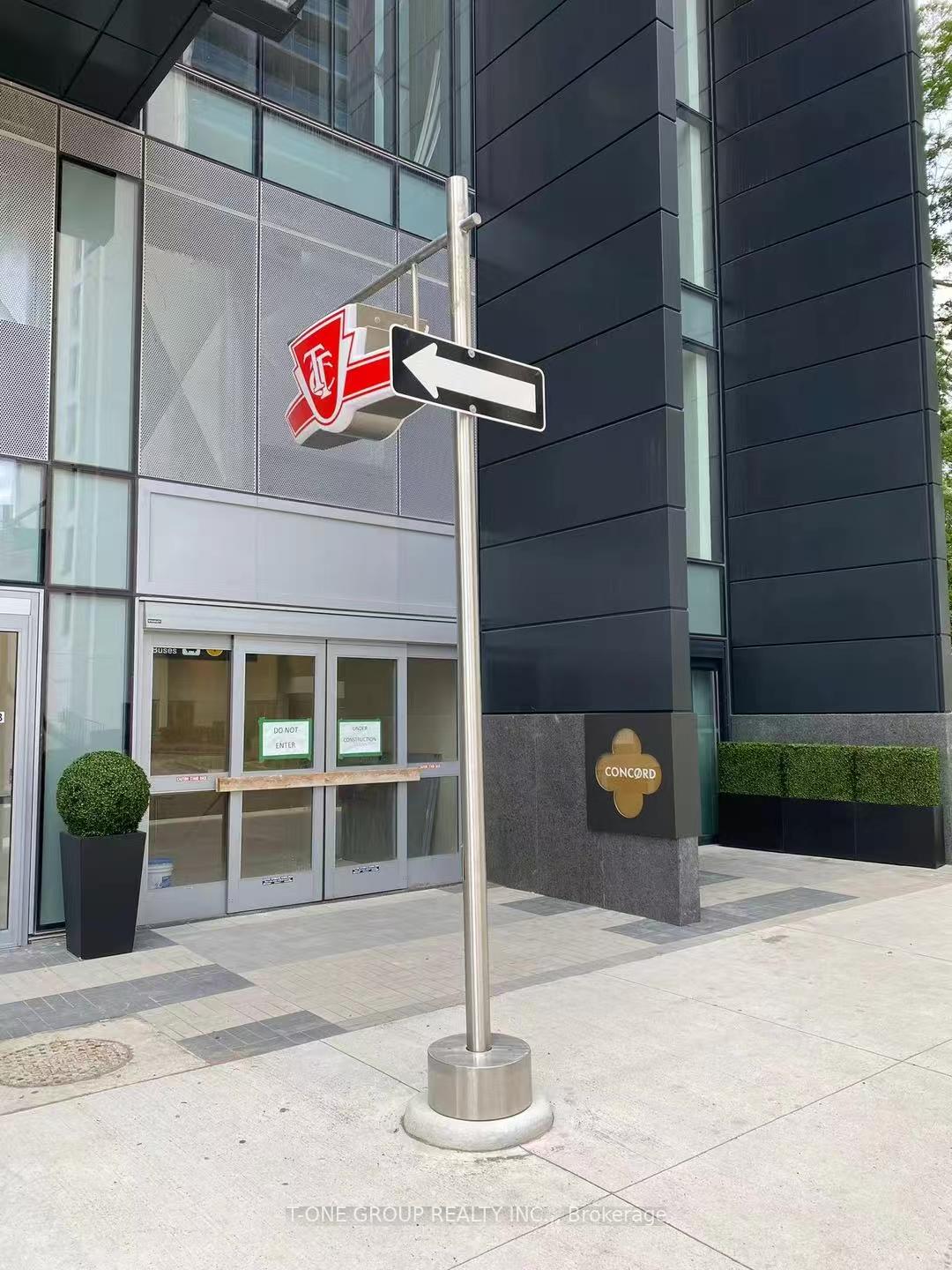 Photo 3 of Unit 1508, 3 Gloucester Street, Toronto, Church-Yonge Corridor — HOMEH