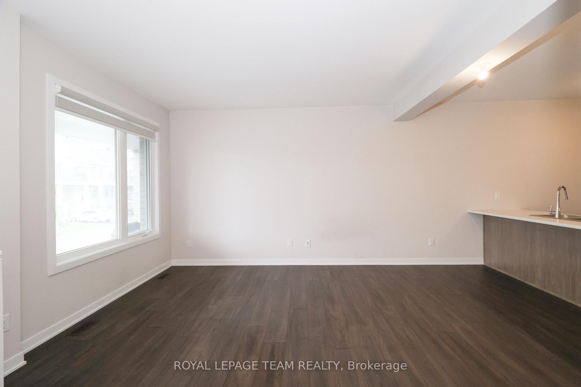 Photo 3 of 237 Speckled Alder Row, Ottawa, Barrhaven - Half Moon Bay — HOMEH