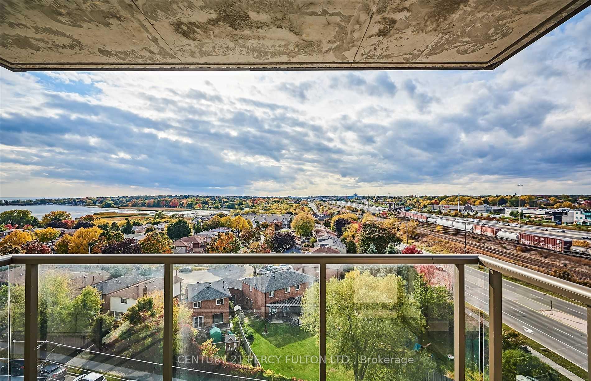 Photo 15 of Unit 709, 1215 Bayly Street, Pickering, Bay Ridges — HOMEH