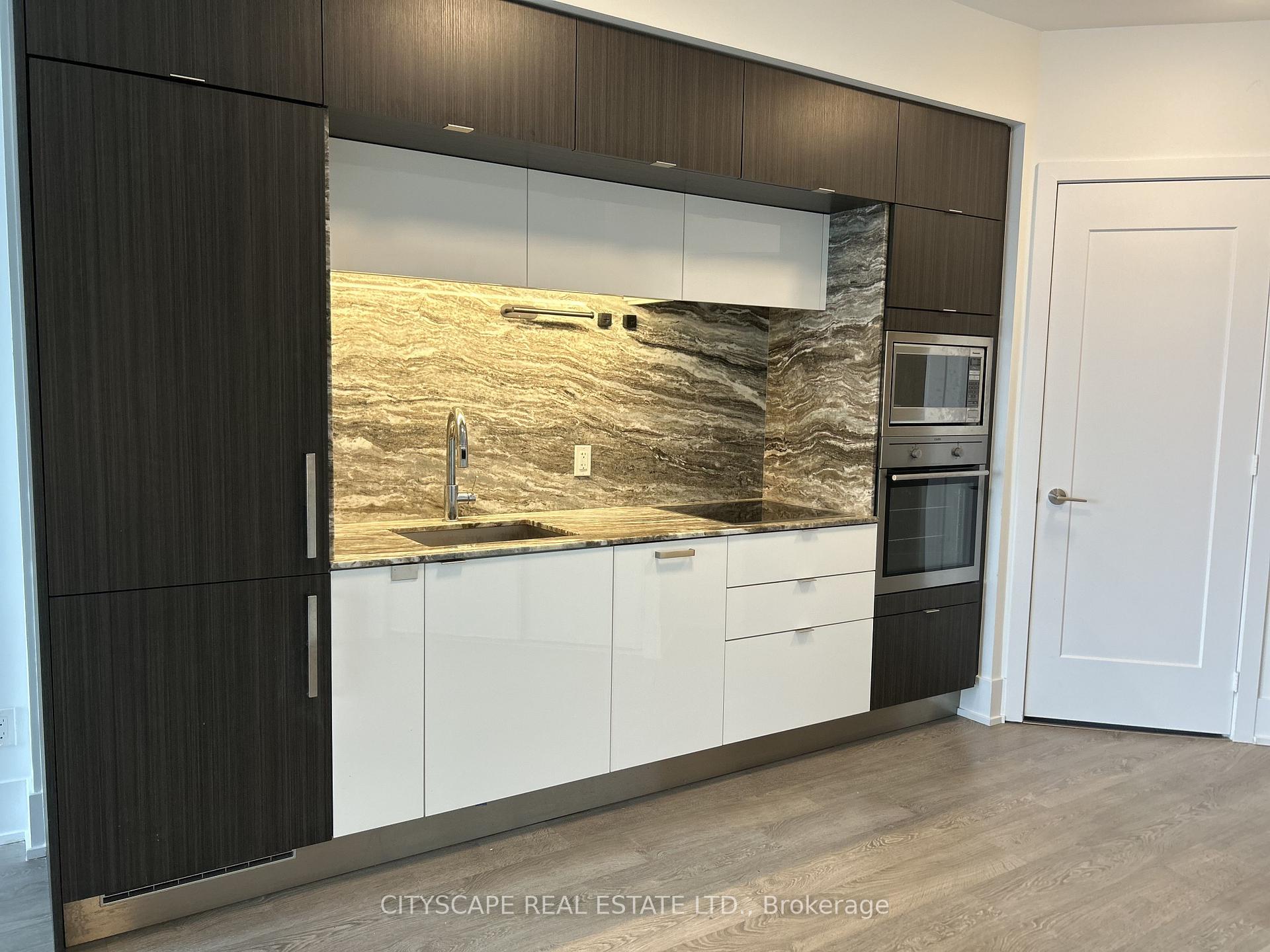 Photo 2 of Unit 813, 1 Edgewater Drive, Toronto, Waterfront Communities — HOMEH