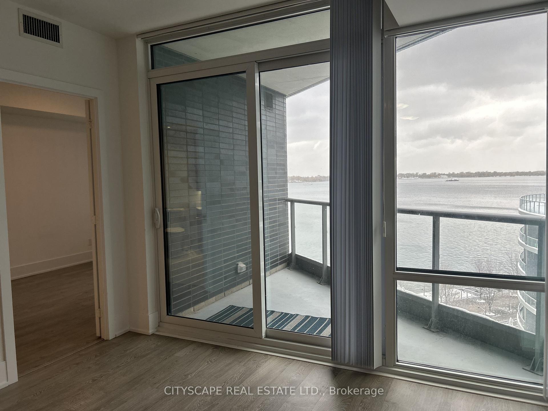 Photo 4 of Unit 813, 1 Edgewater Drive, Toronto, Waterfront Communities — HOMEH