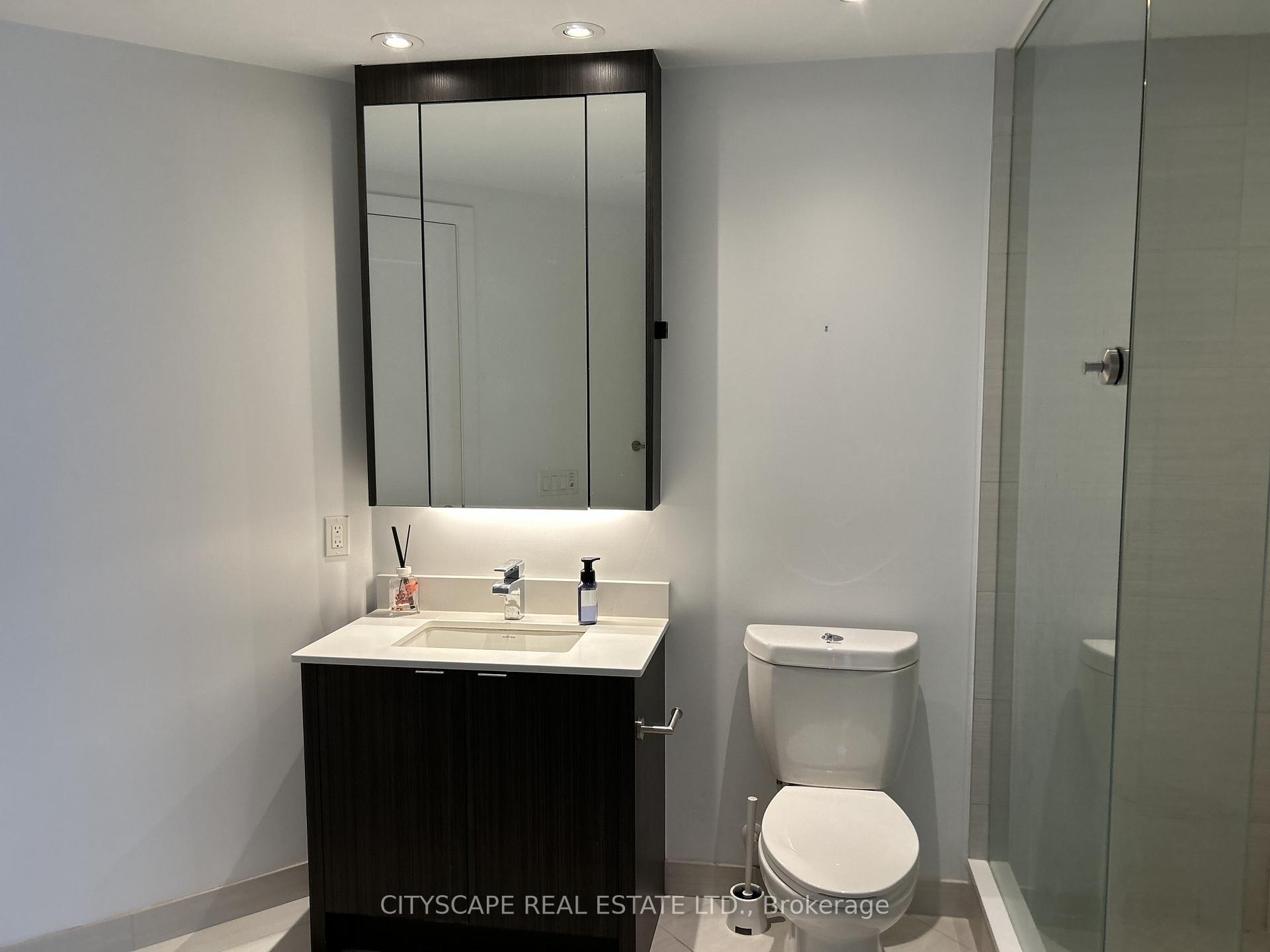 Photo 10 of Unit 813, 1 Edgewater Drive, Toronto, Waterfront Communities — HOMEH