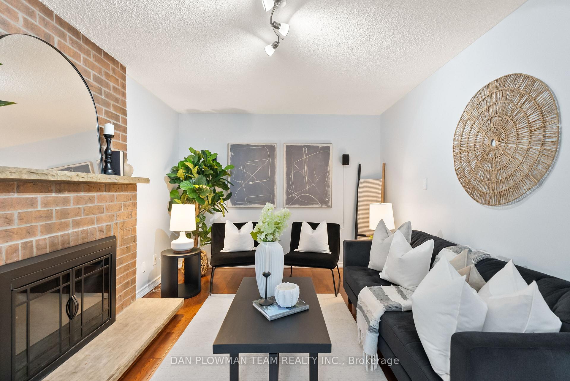 Photo 19 of 20 Harbord Crescent, Ajax, South West — HOMEH