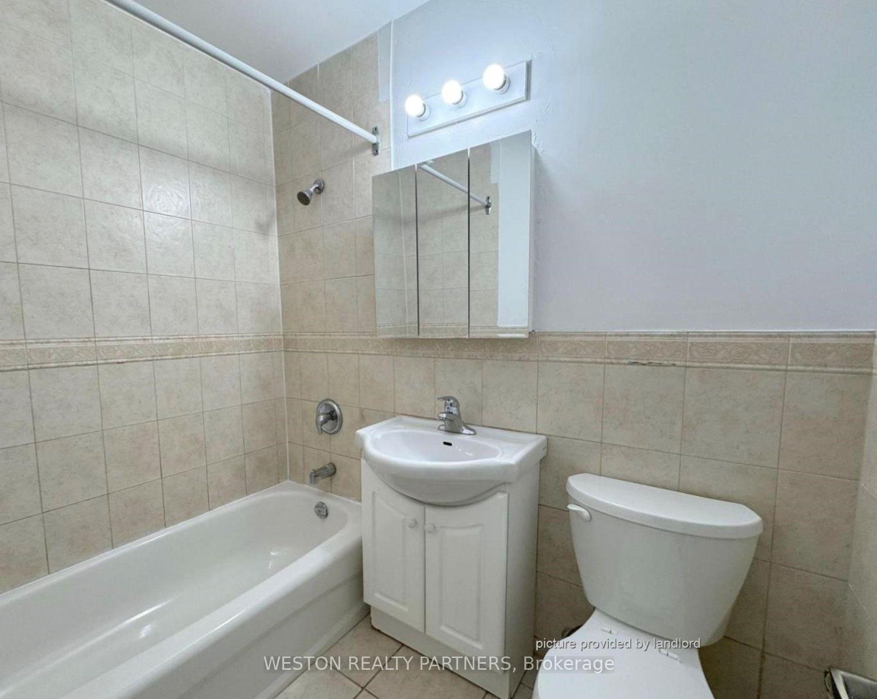 Photo 5 of Unit 808, 88 Wellesley Street E, Toronto, Church-Yonge Corridor — HOMEH