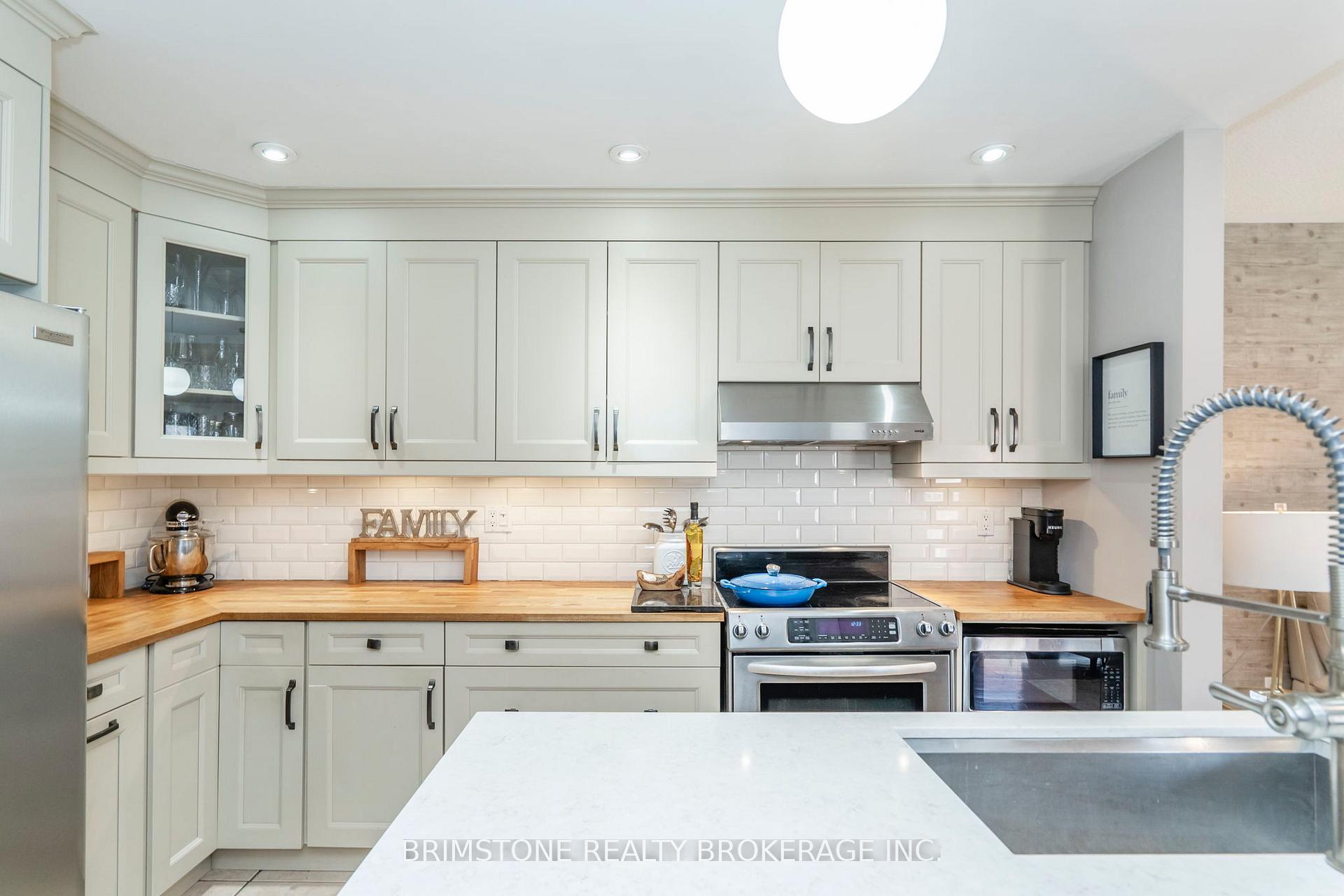 Photo 8 of 114 Ward Drive, Barrie, Painswick South — HOMEH