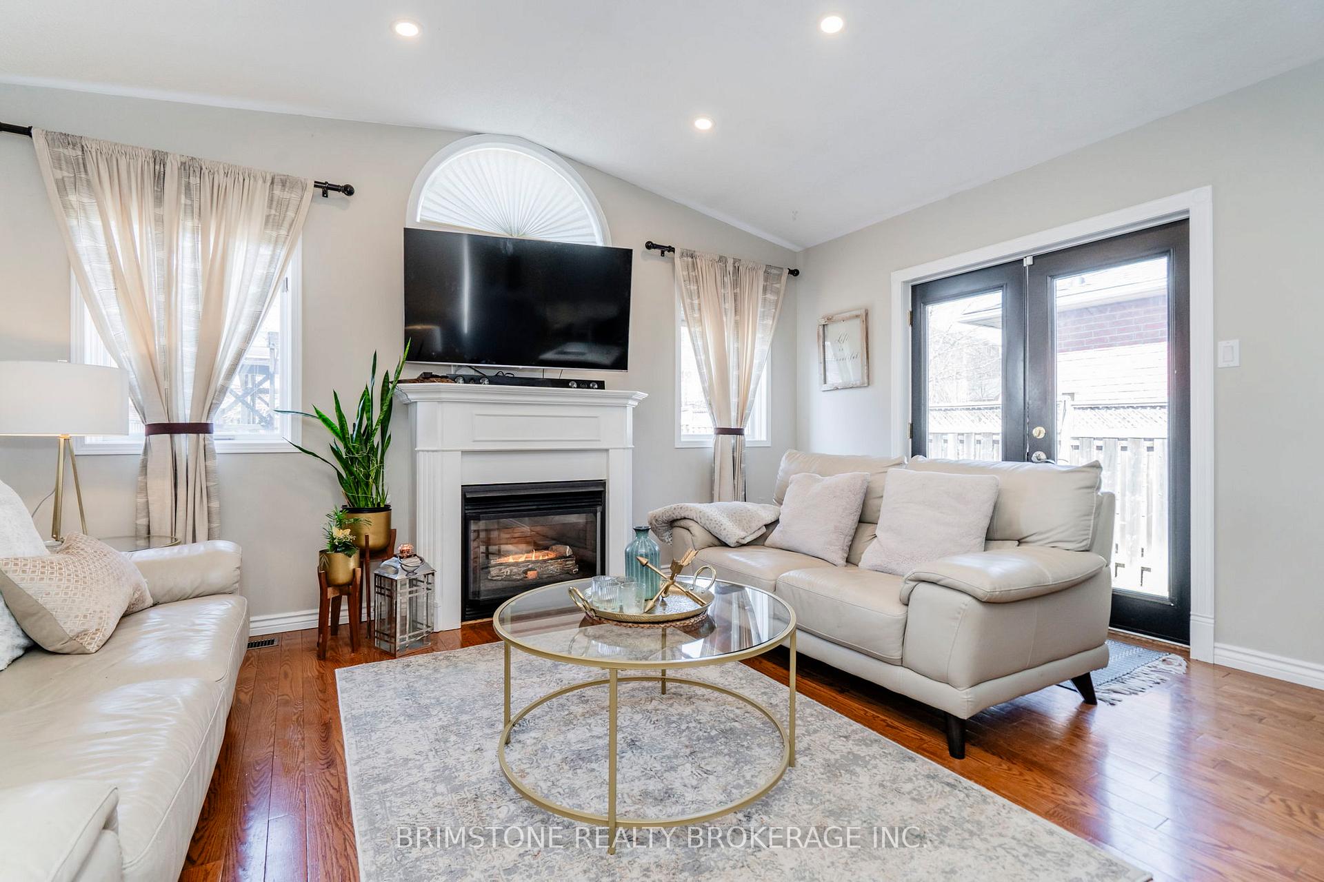 Photo 13 of 114 Ward Drive, Barrie, Painswick South — HOMEH